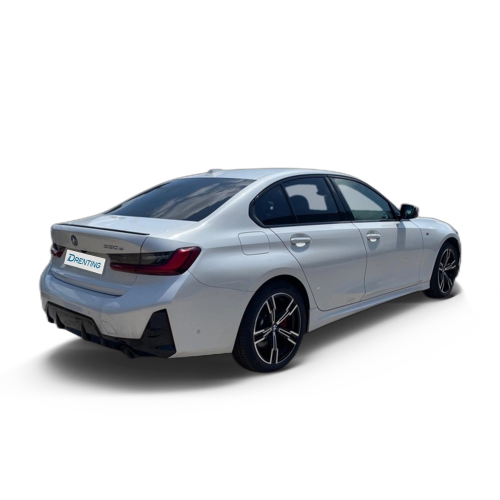 Renting BMW Serie 3 330e 215 kW (292 CV) 2 5