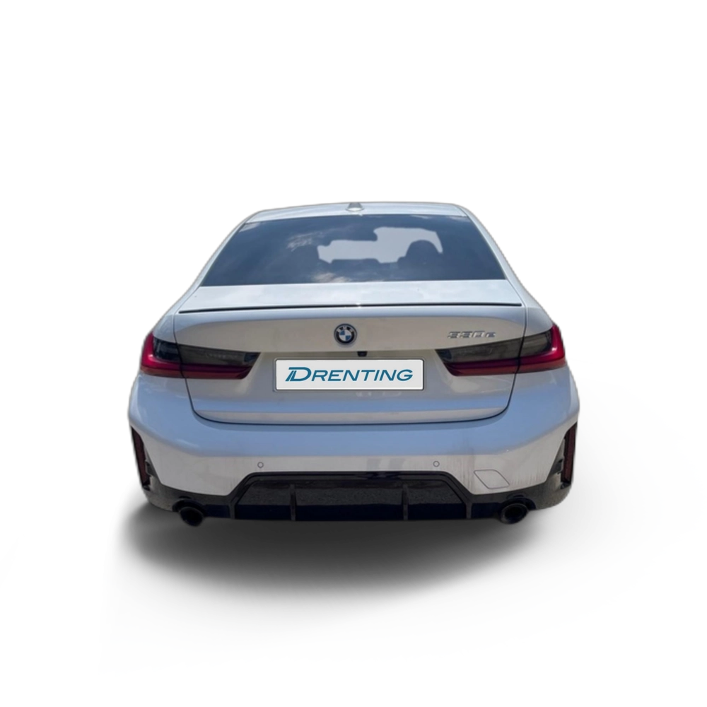 Renting BMW Serie 3 330e 215 kW (292 CV) 2 5