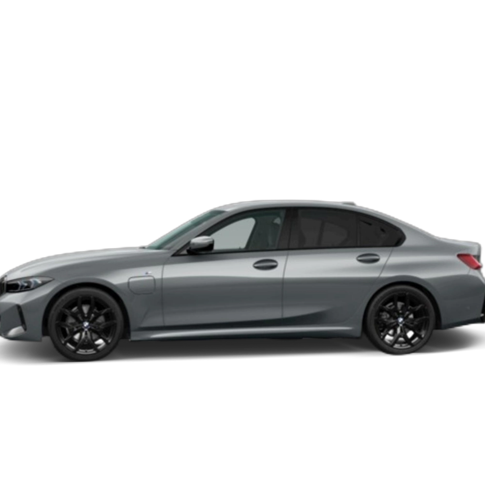 Renting BMW Serie 3 330e 215 kW (292 CV) 4