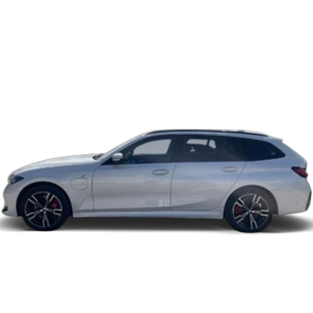 Renting BMW Serie 3 330e xDrive Touring 215 kW (292 CV) 2 5