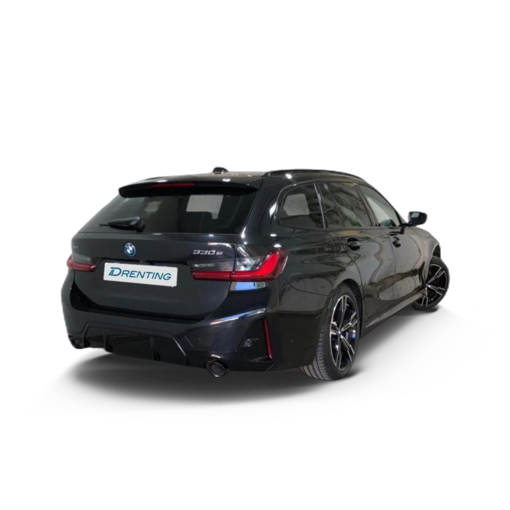 Renting BMW Serie 3 330e xDrive Touring 215 kW (292 CV) 2 9