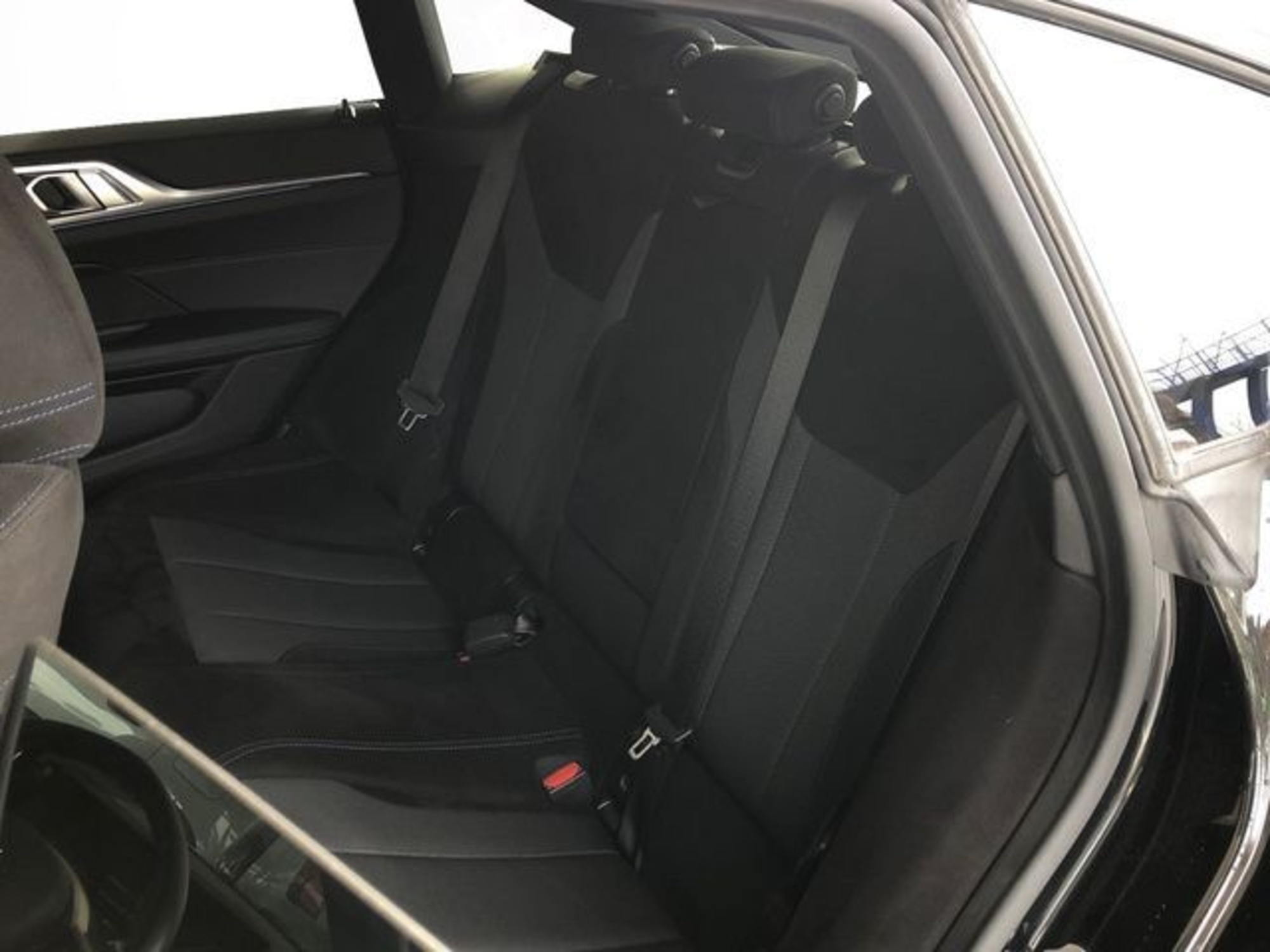 Renting BMW Serie 4 420d Gran Coupe 140 kW (190 CV) 2 10