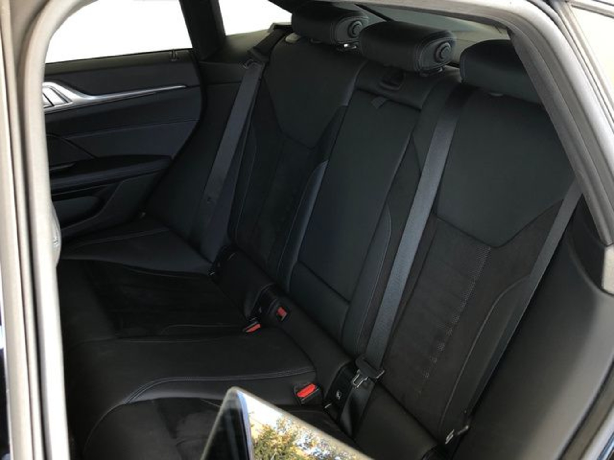 Renting BMW Serie 4 420d Gran Coupe 140 kW (190 CV) 2 12