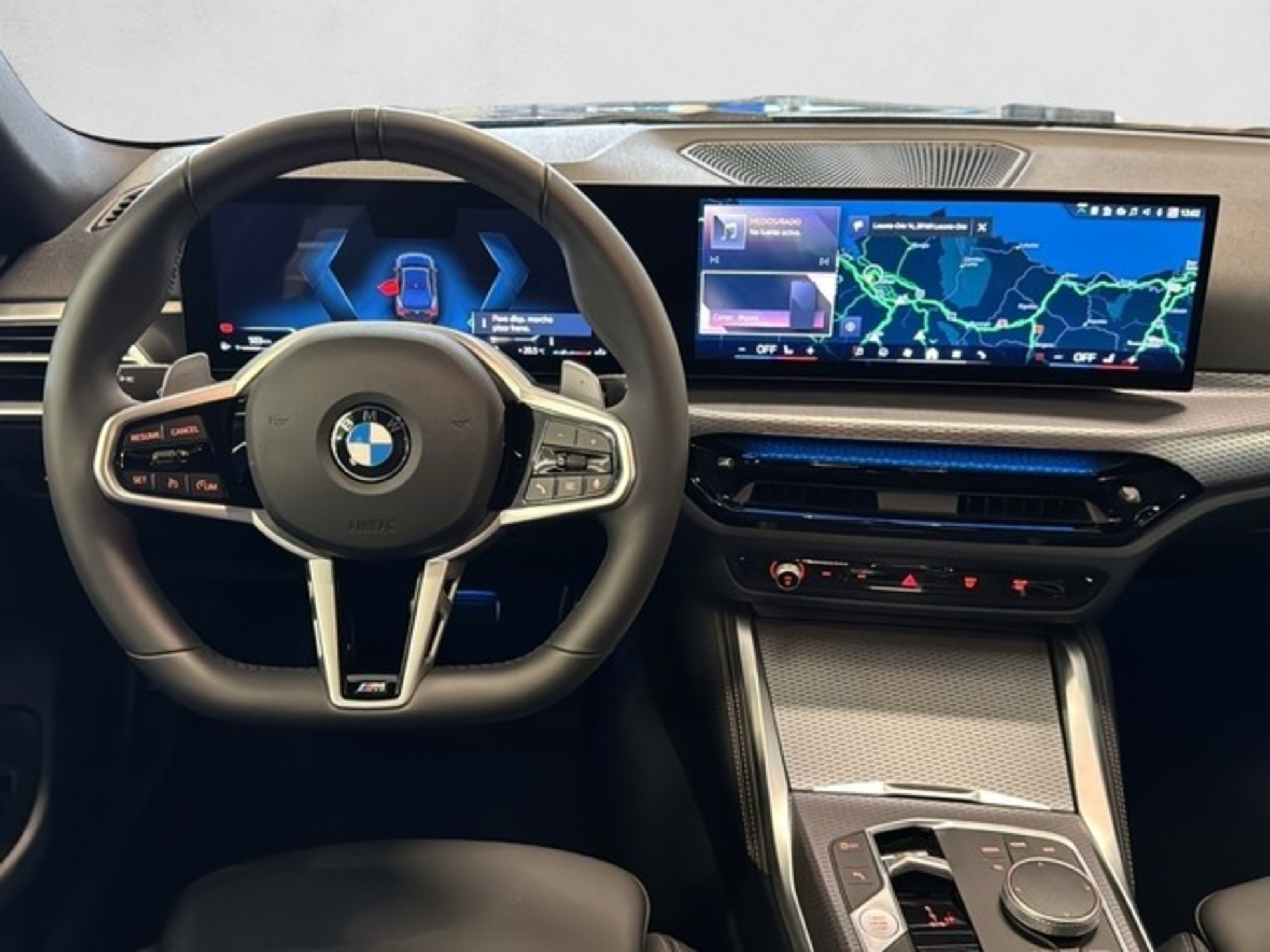 Renting BMW Serie 4 420d Gran Coupe 140 kW (190 CV) 2 17