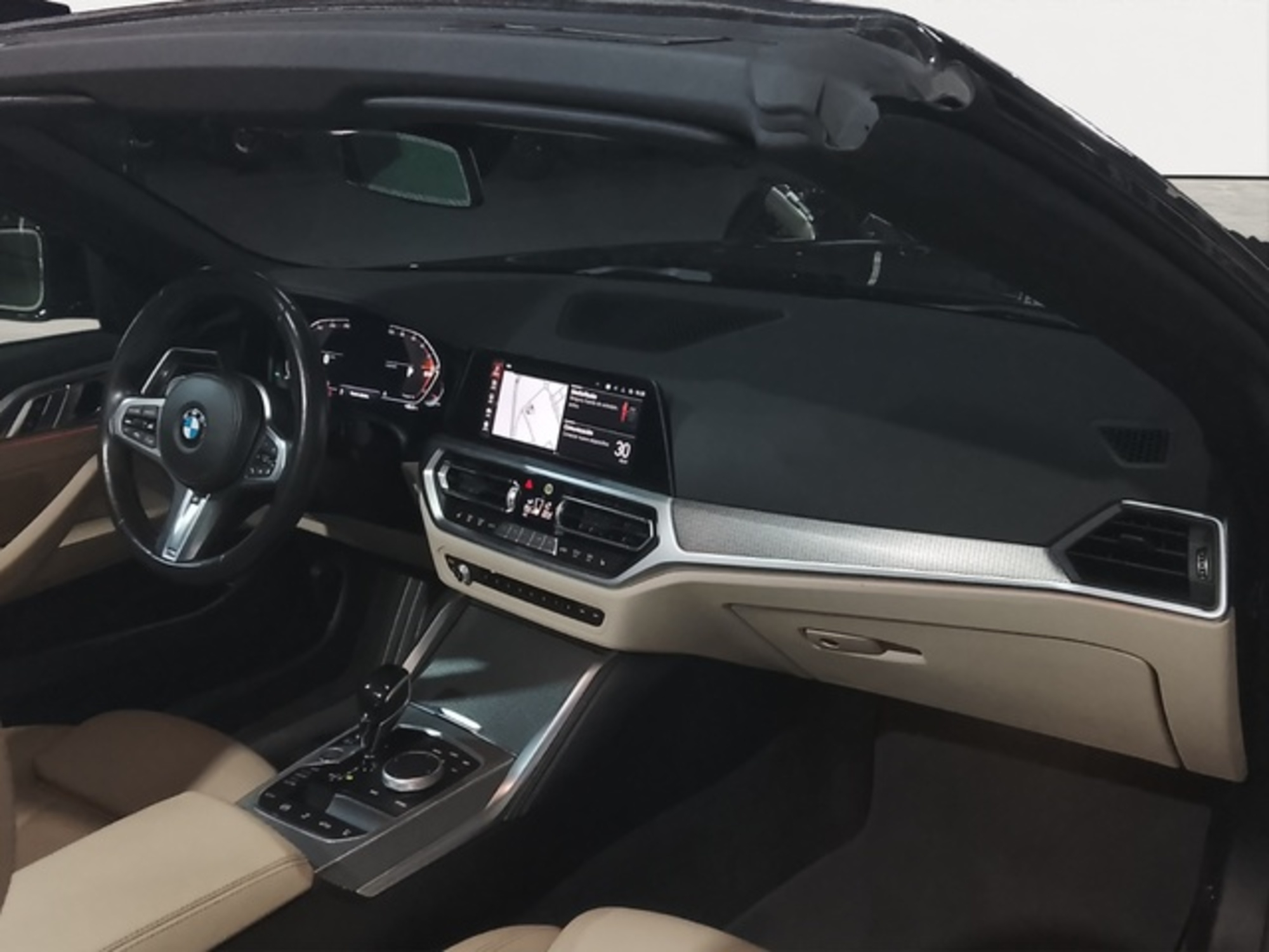 Renting BMW Serie 4 420i Cabrio 135 kW (184 CV) 3