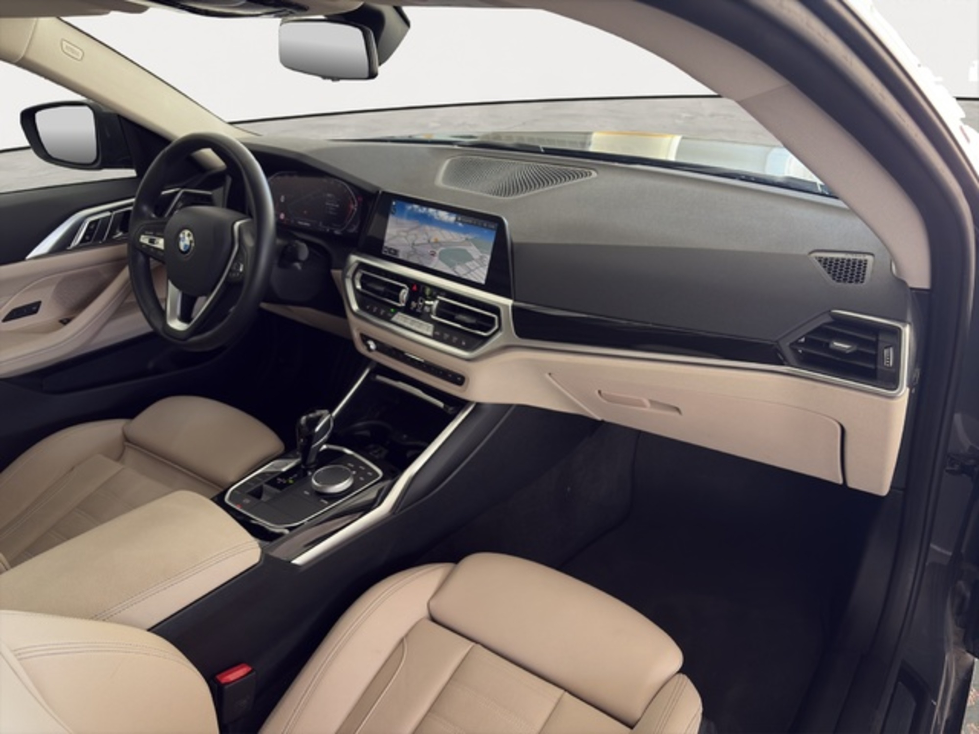 Renting BMW Serie 4 420i Coupe 135 kW (184 CV) 7