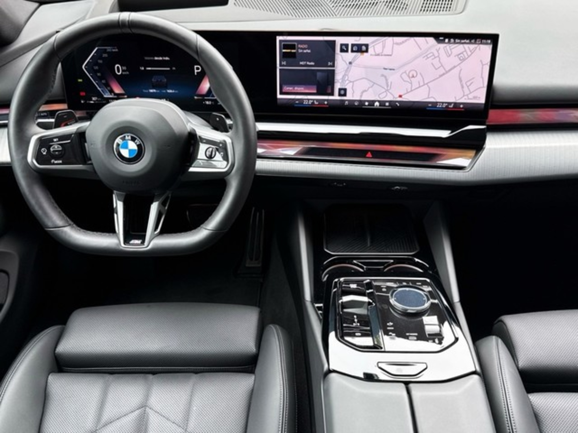 Renting BMW Serie 5 520d 145 kW (197 CV) 6 2