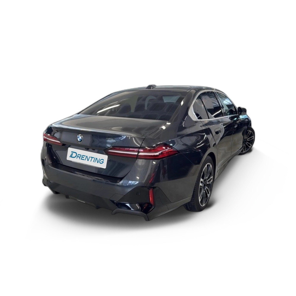 Renting BMW Serie 5 520d xDrive 145 kW (197 CV) 2