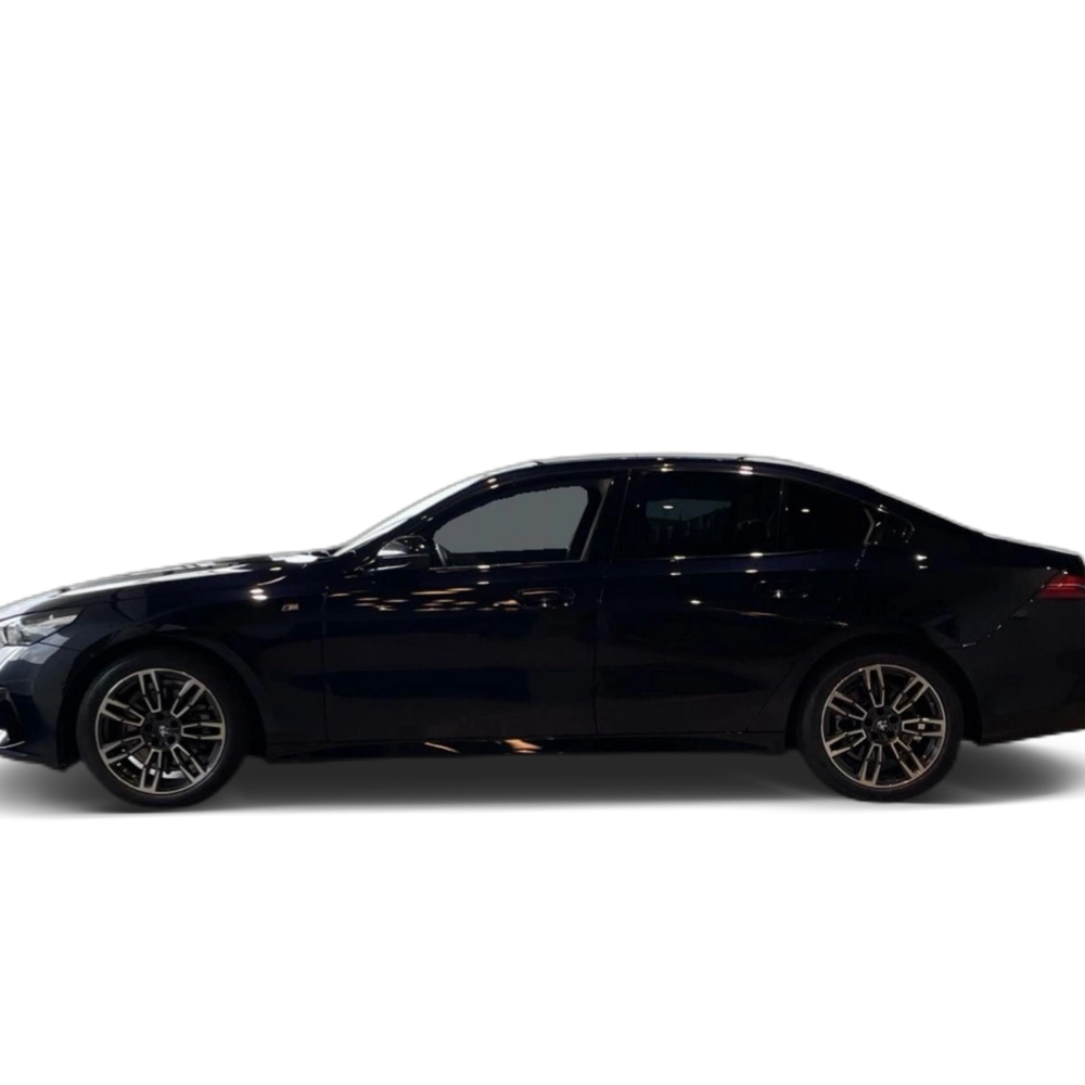 Renting BMW Serie 5 520d xDrive 145 kW (197 CV) 5