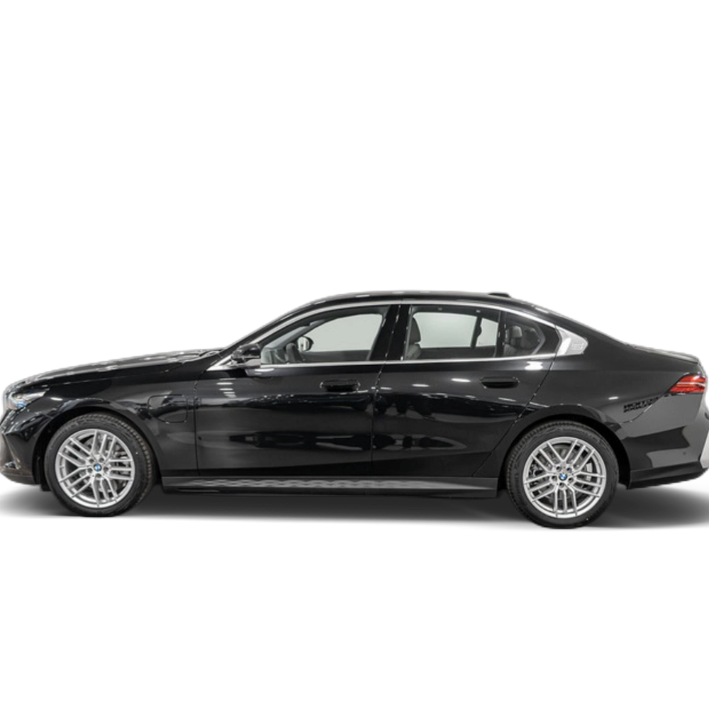 Renting BMW Serie 5 530e 220 kW (299 CV) 3
