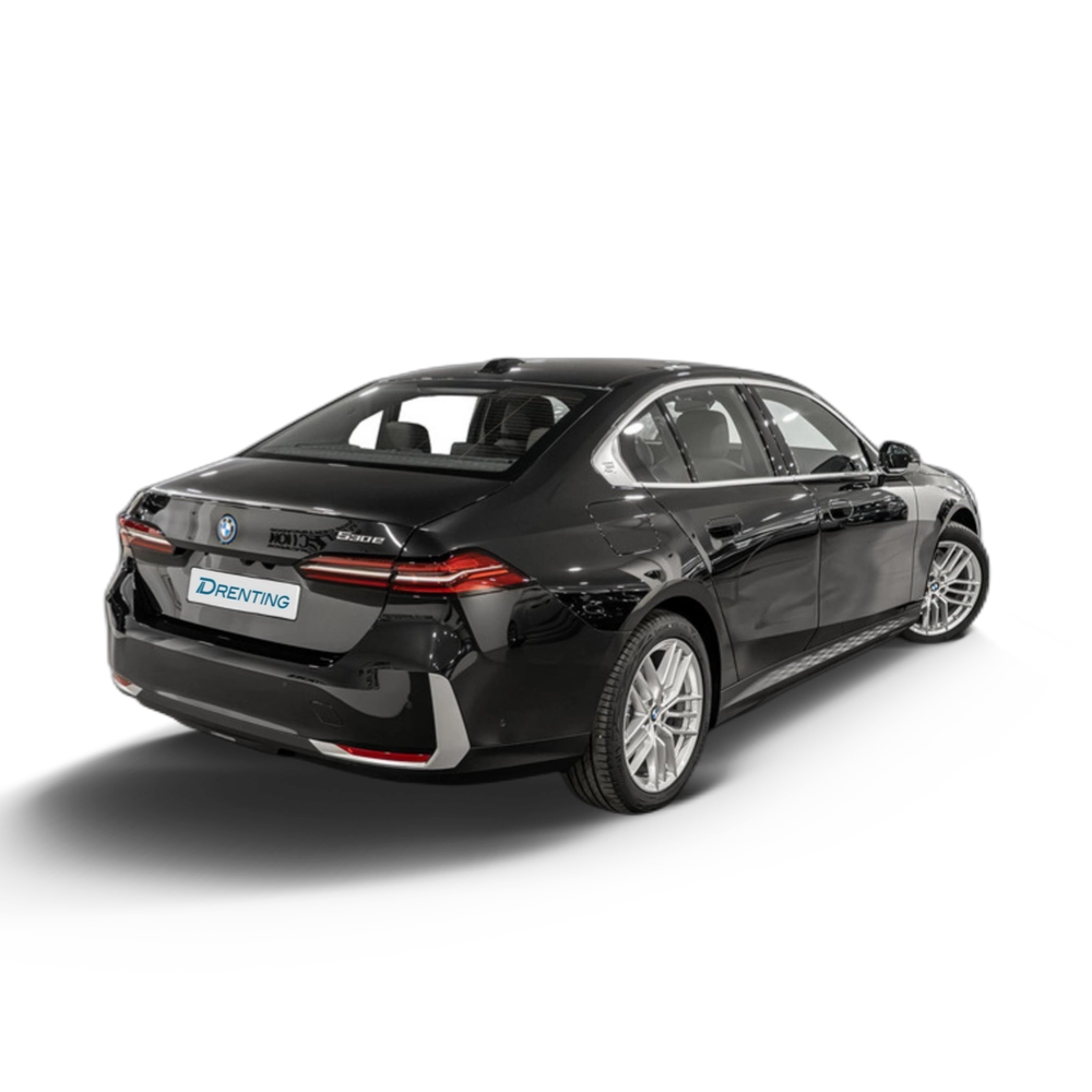 Renting BMW Serie 5 530e 220 kW (299 CV) 3