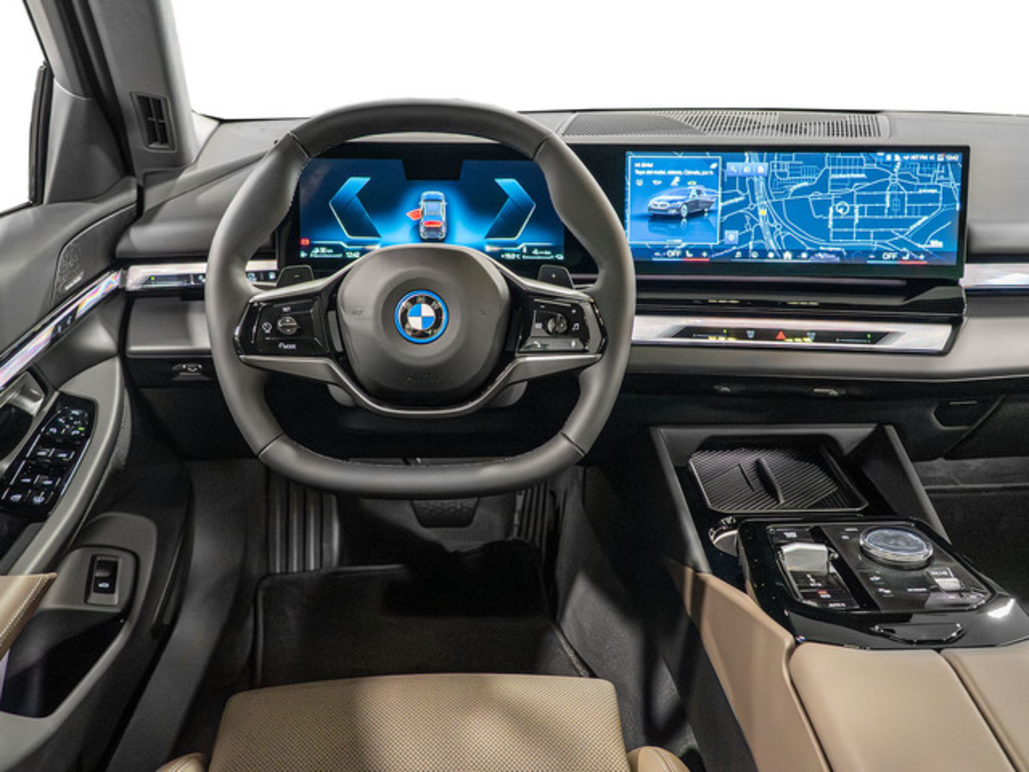 Renting BMW Serie 5 530e 220 kW (299 CV) 3