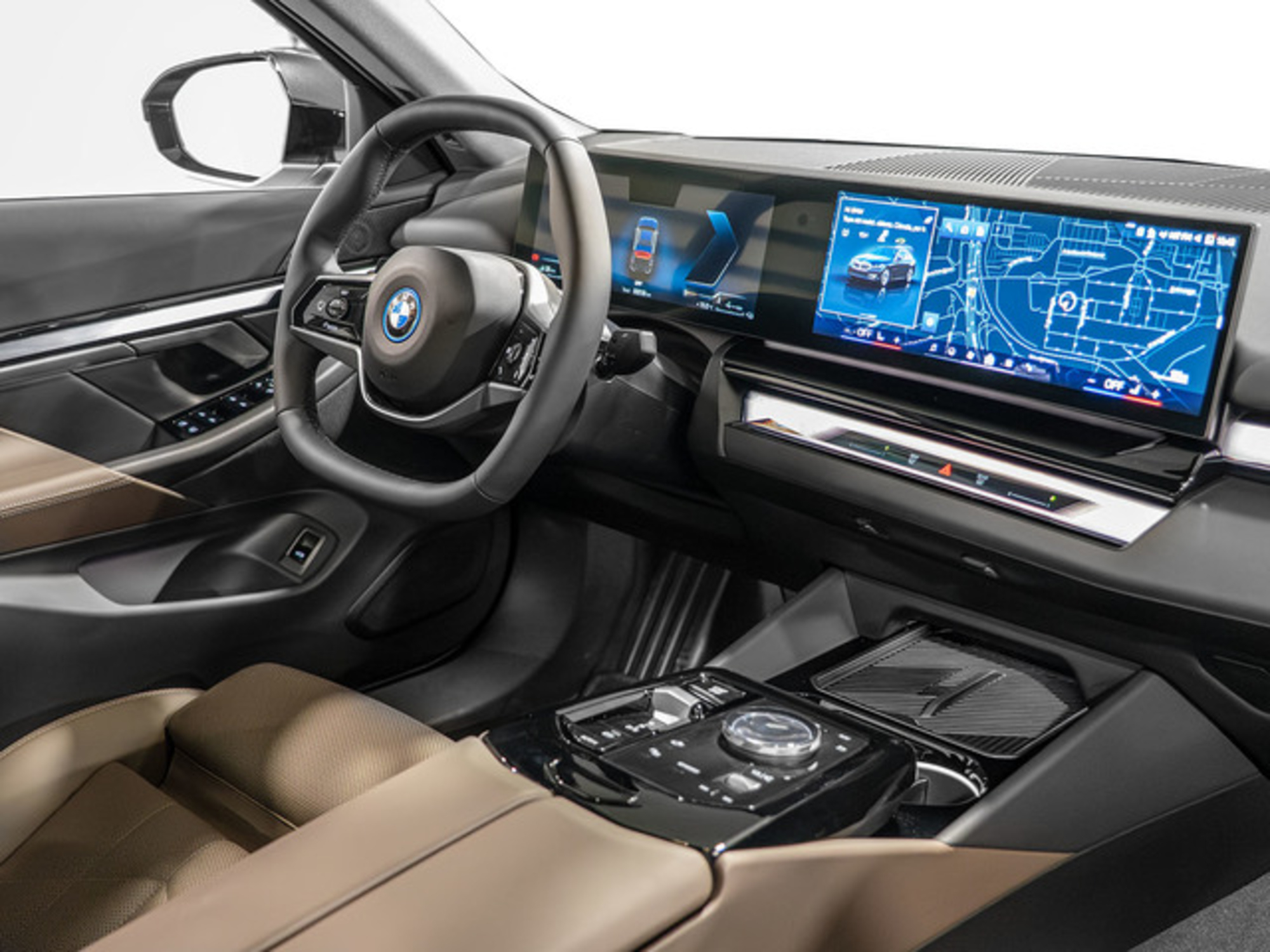 Renting BMW Serie 5 530e 220 kW (299 CV) 3