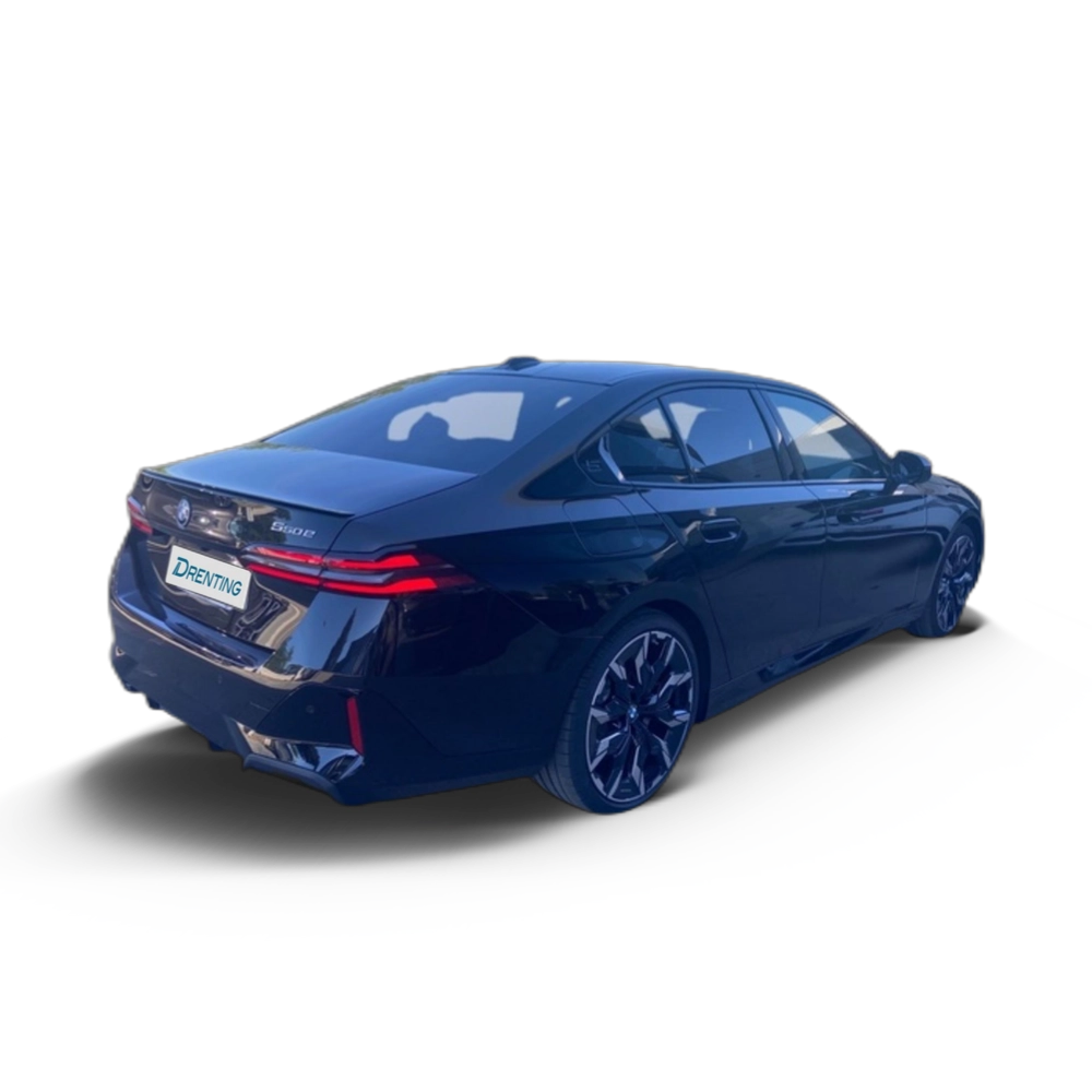 Renting BMW Serie 5 550e xDrive 360 kW (489 CV)