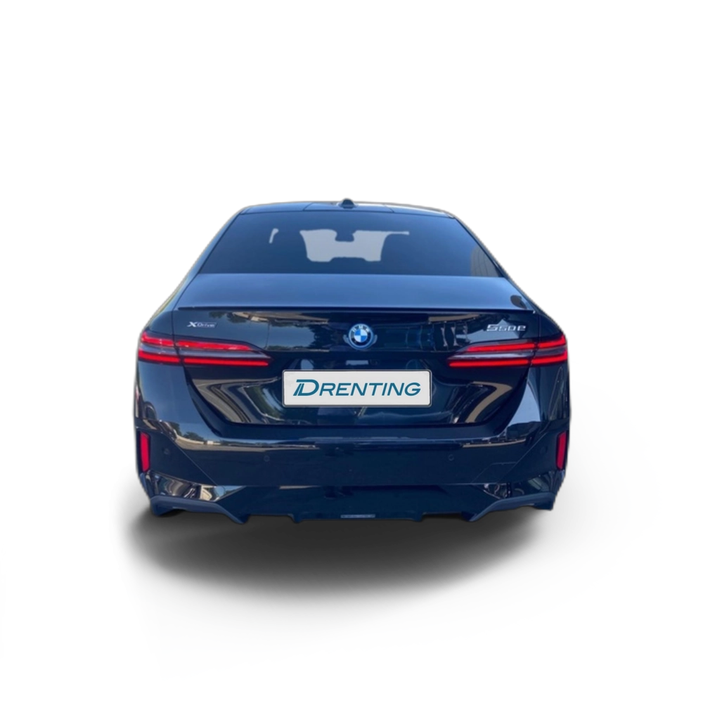 Renting BMW Serie 5 550e xDrive 360 kW (489 CV)