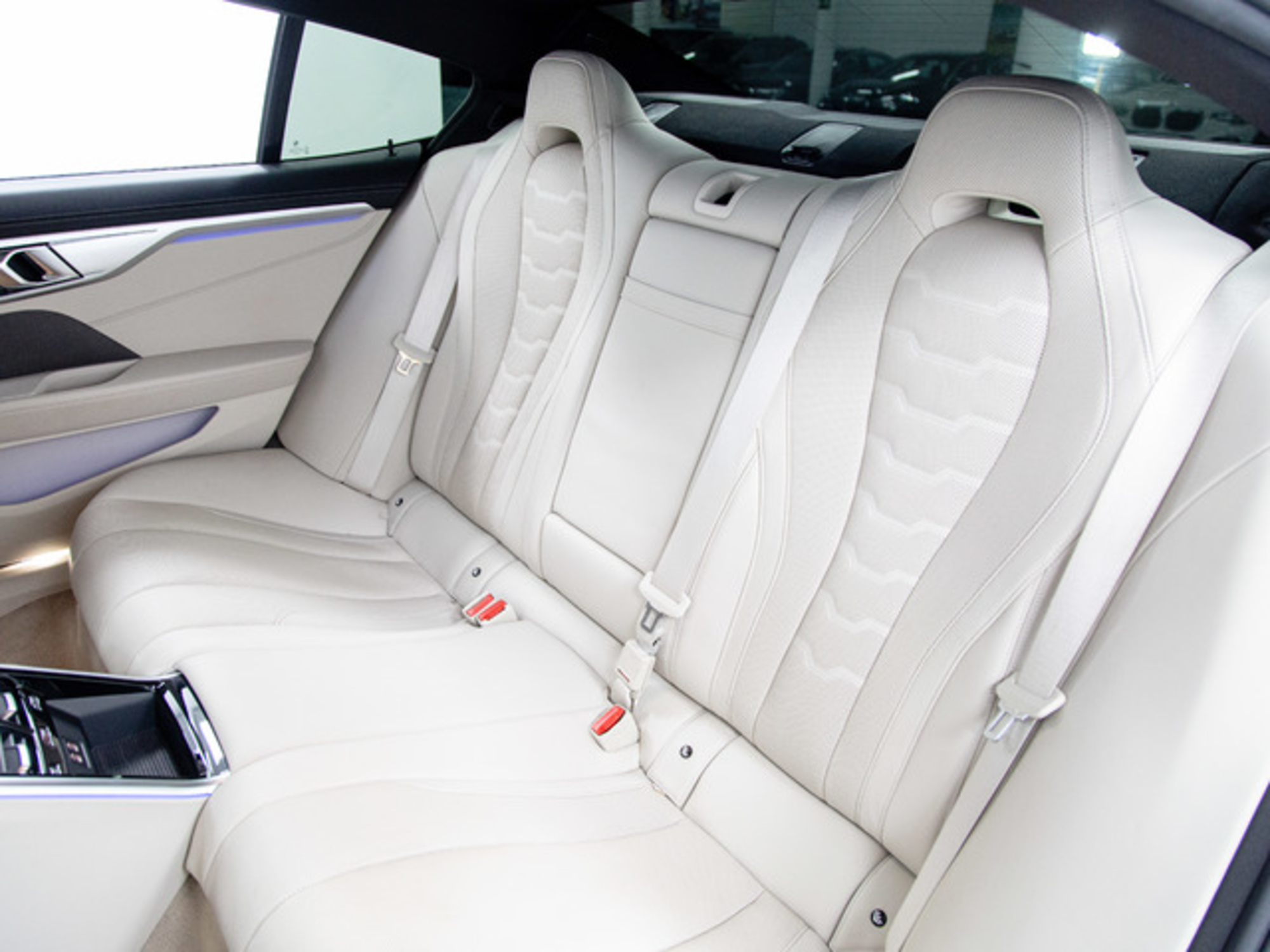 Renting BMW Serie 8 840d xDrive Gran Coupe 235 kW (320 CV)