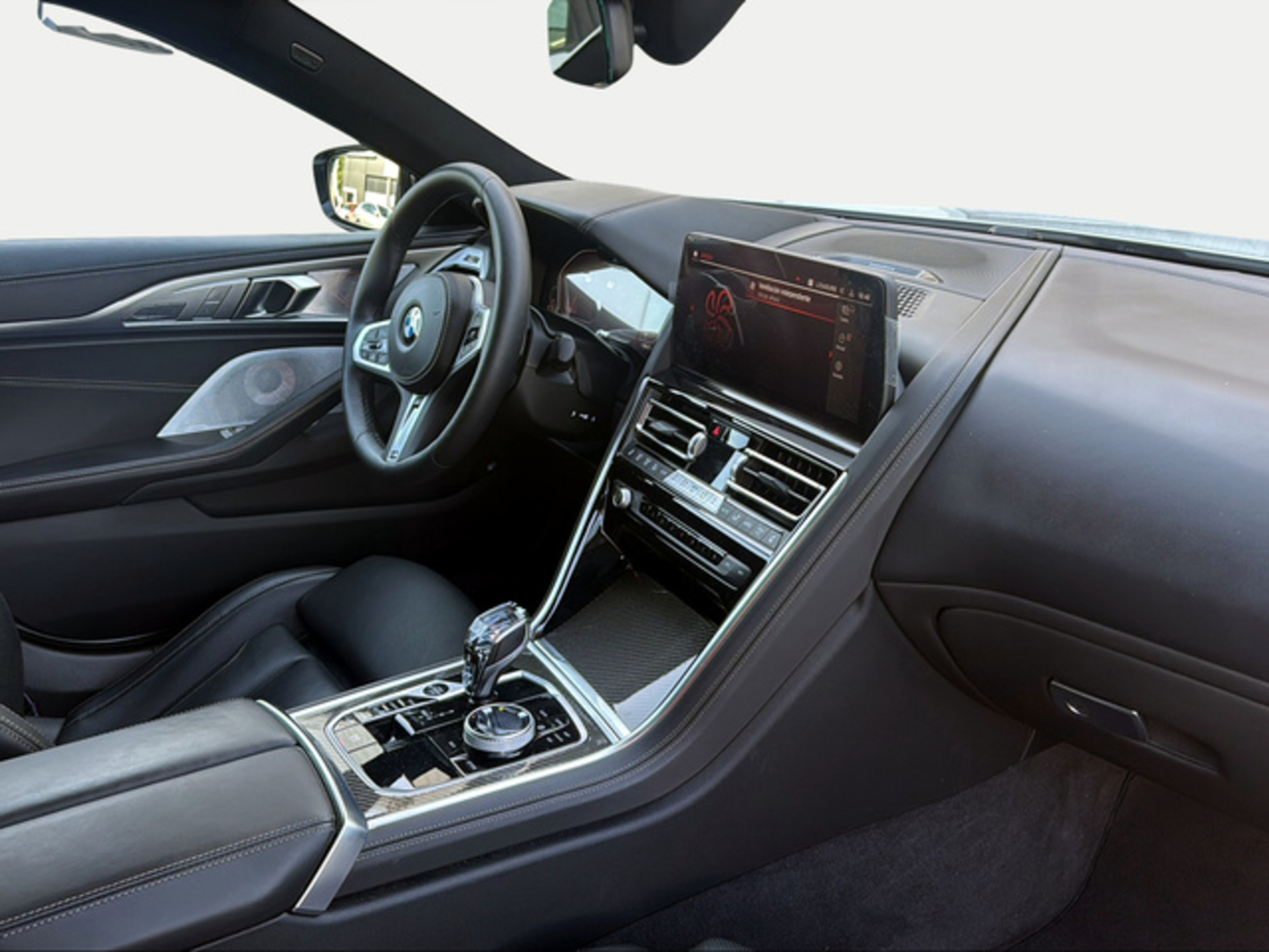 Renting BMW Serie 8 840d xDrive Gran Coupe 250 kW (340 CV) 3