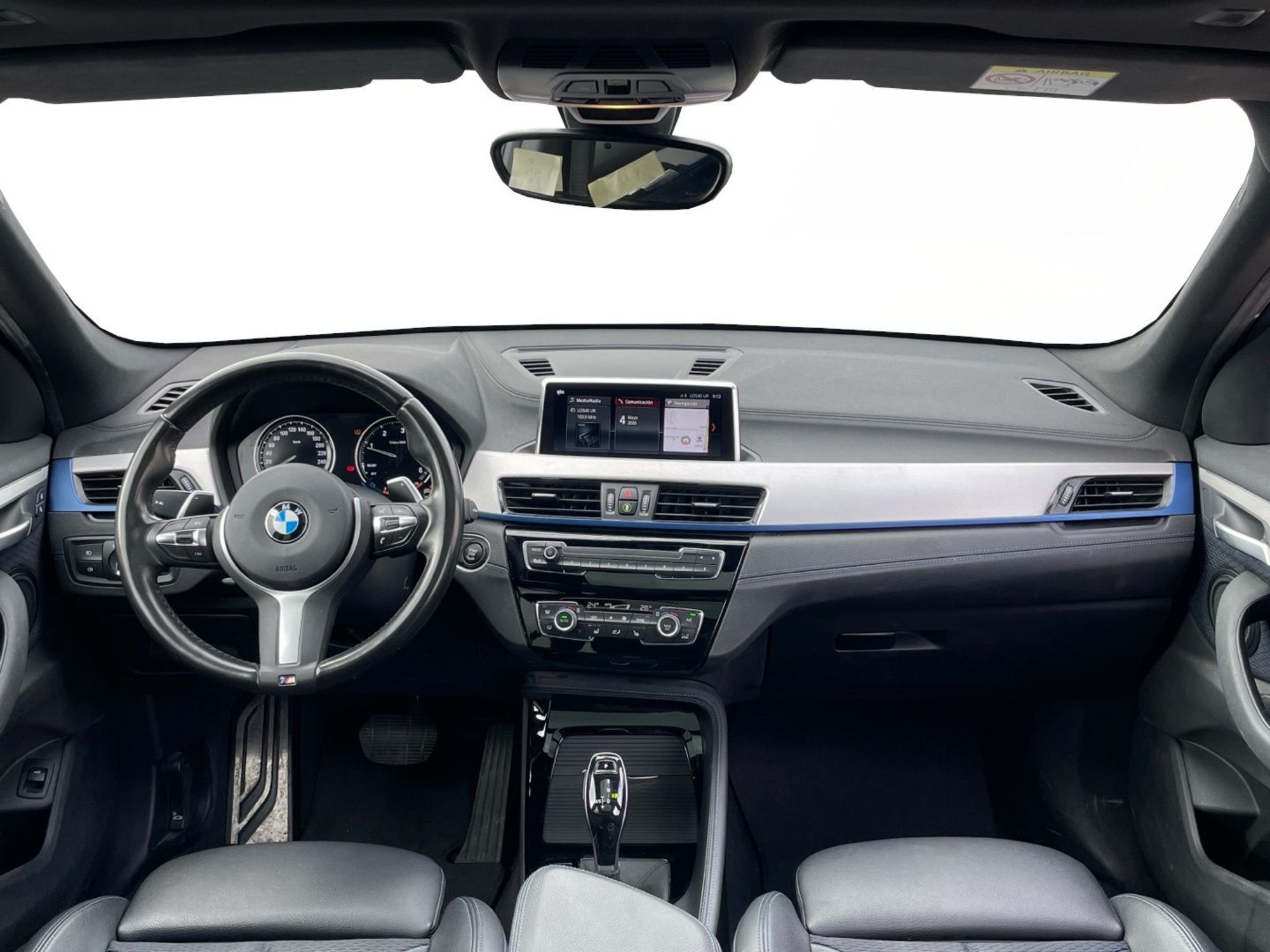 Renting BMW X1 sDrive18d 110 kW (150 CV) 3 3