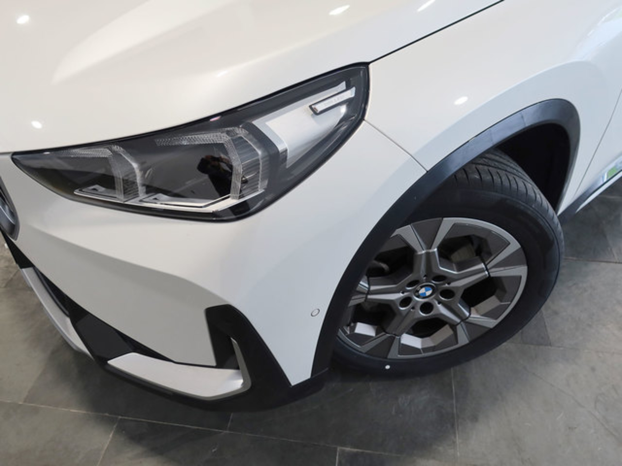 Renting BMW X1 sDrive18d 110 kW (150 CV) 3 8