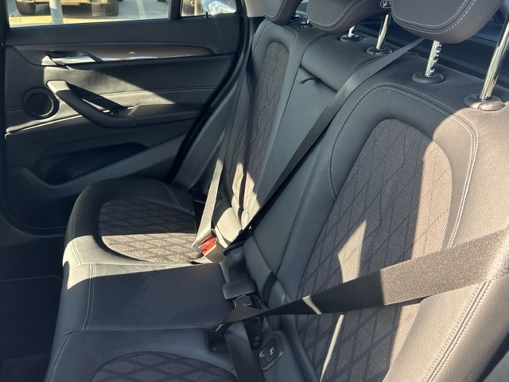 Renting BMW X1 sDrive18d 110 kW (150 CV) 6 32