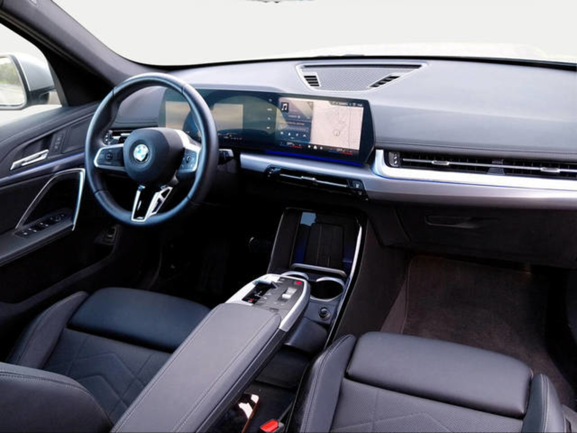 Renting BMW X1 sDrive18d 110 kW (150 CV) 6 37
