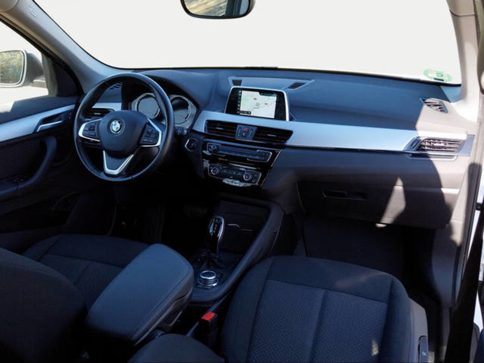 Renting BMW X1 sDrive18d 110 kW (150 CV) 6 40