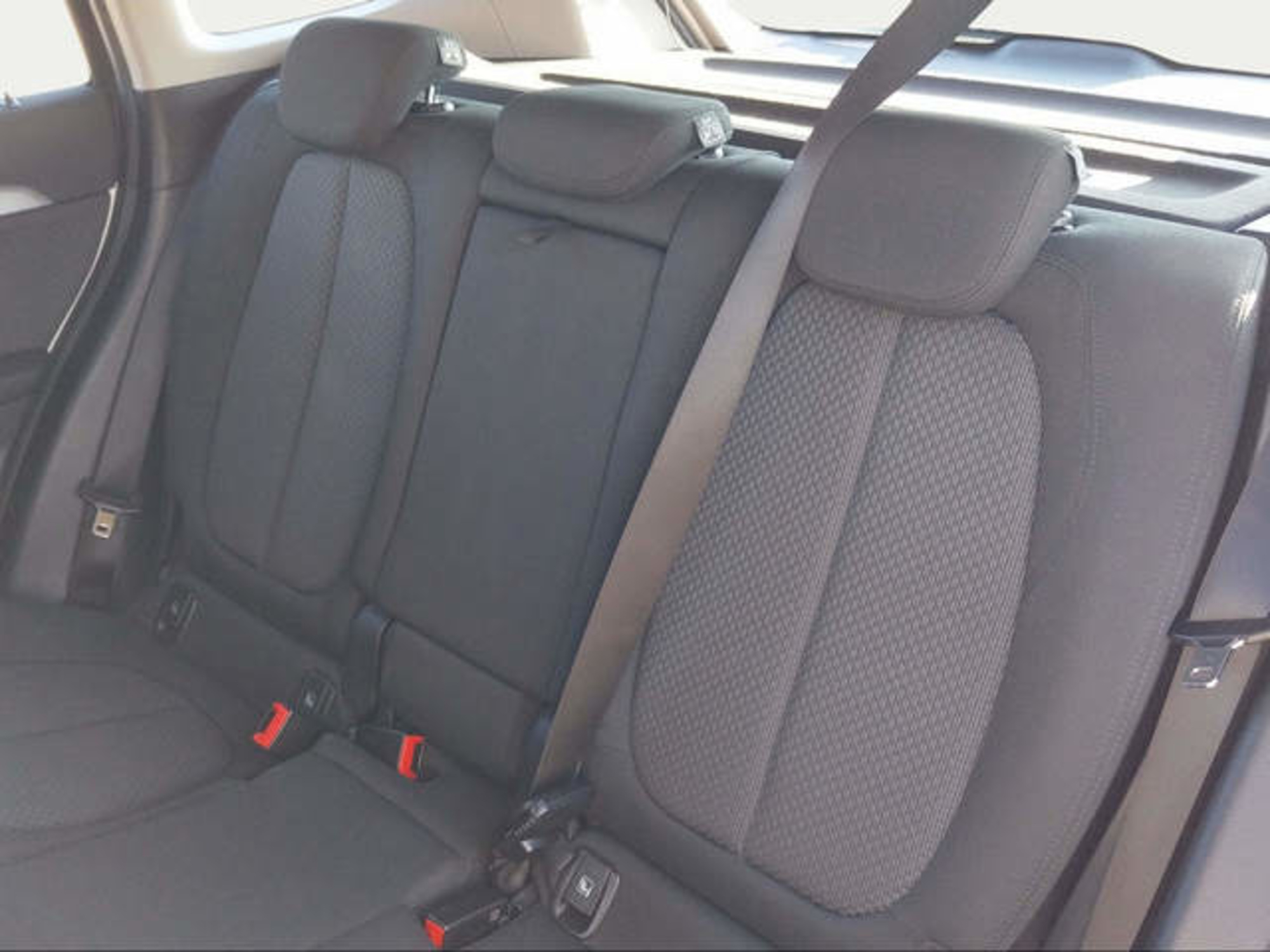 Renting BMW X1 sDrive18d 110 kW (150 CV) 6 40