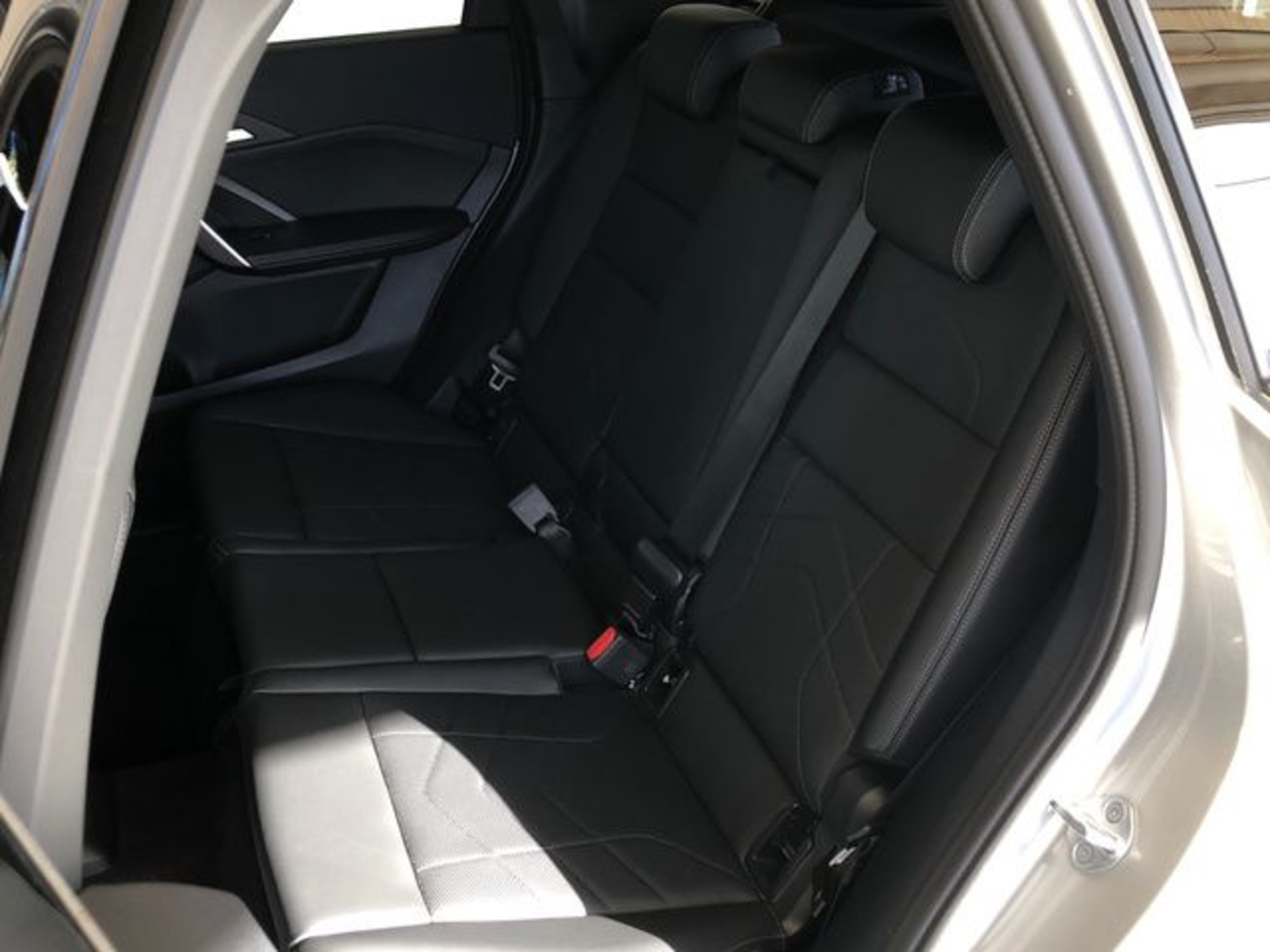 Renting BMW X1 sDrive18d 110 kW (150 CV) 7 11