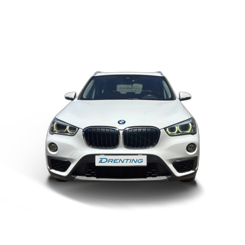 Renting BMW X1 sDrive18d Business 110 kW (150 CV) 2
