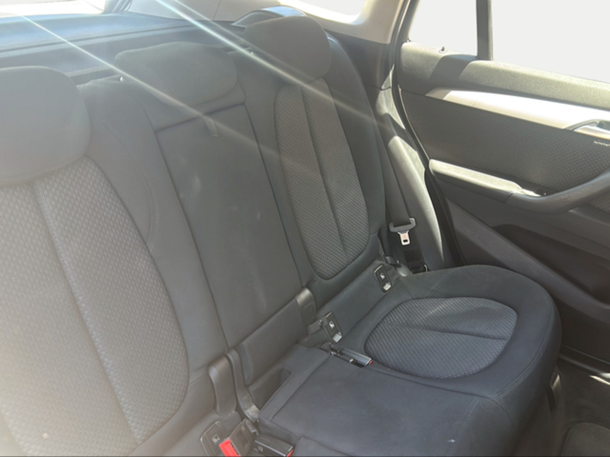 Renting BMW X1 sDrive18d Business 110 kW (150 CV) 2