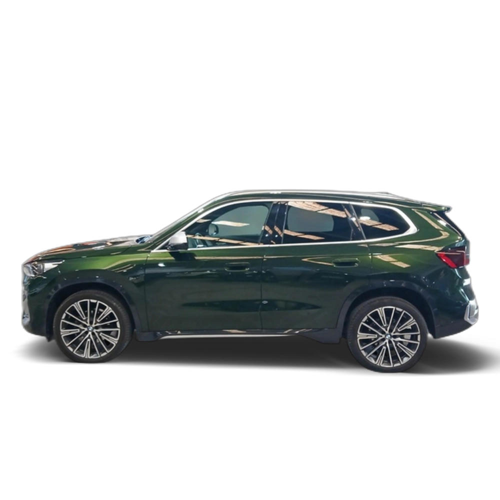 Renting BMW X1 sDrive18i 100 kW (136 CV) 5