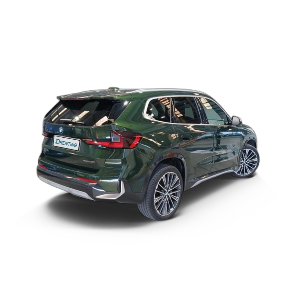 Renting BMW X1 sDrive18i 100 kW (136 CV) 5