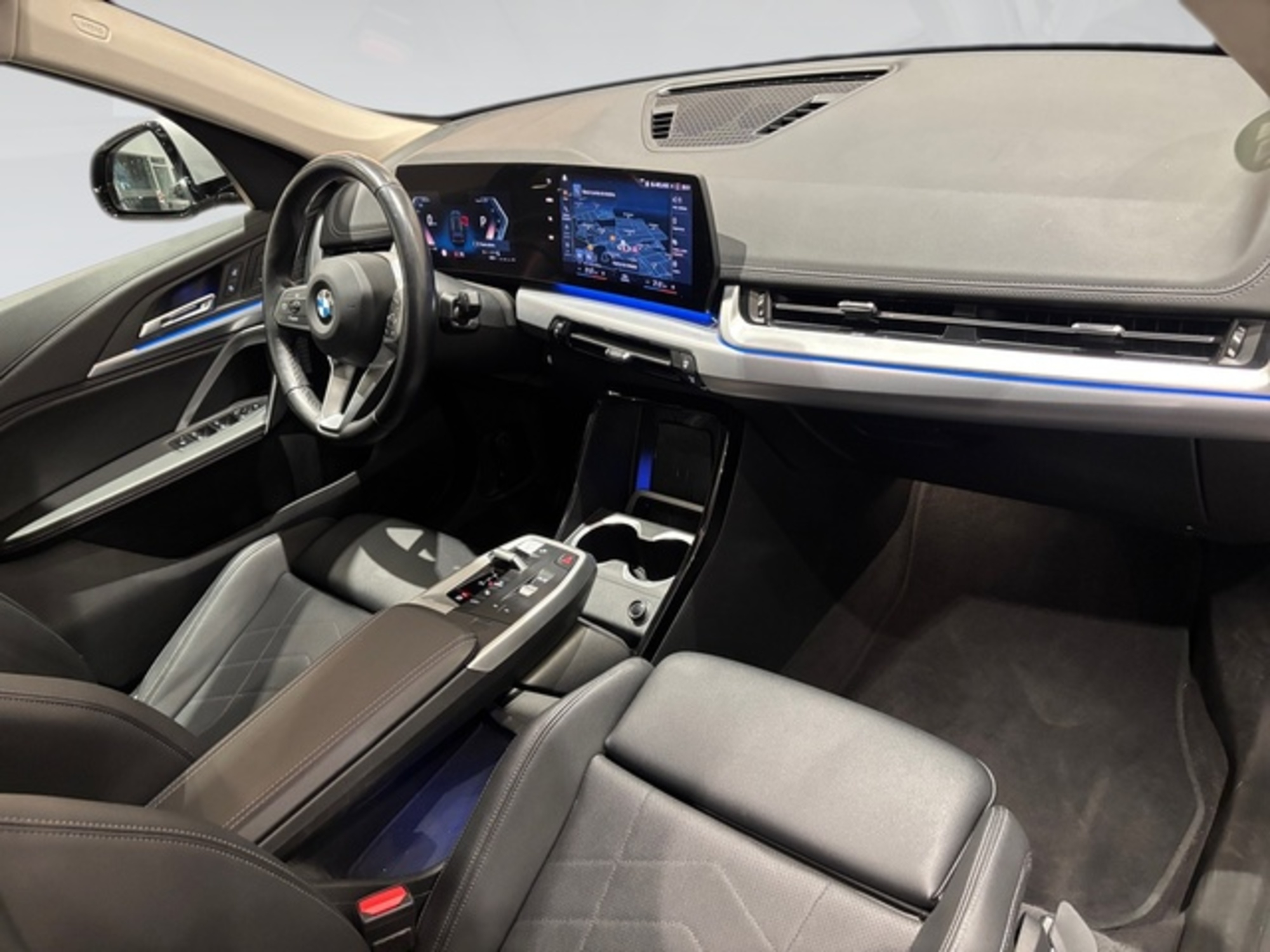 Renting BMW X1 sDrive18i 100 kW (136 CV) 8