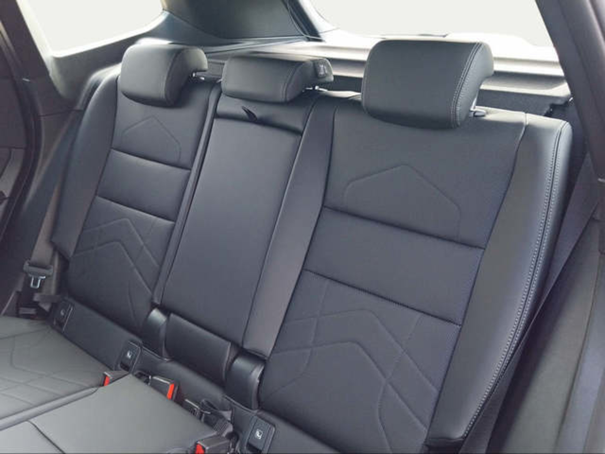 Renting BMW X1 sDrive20d 120 kW (163 CV) 27 22