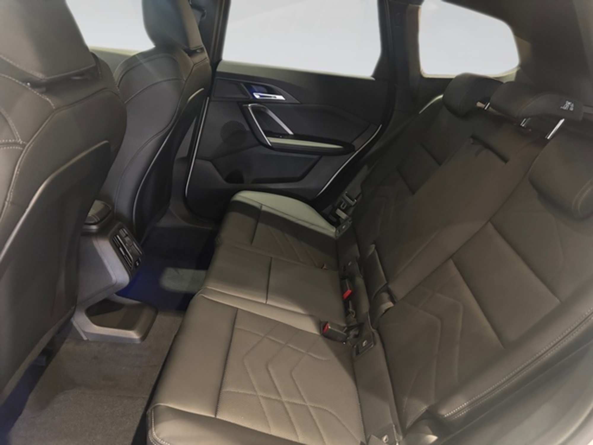 Renting BMW X1 sDrive20d 120 kW (163 CV) 5 3