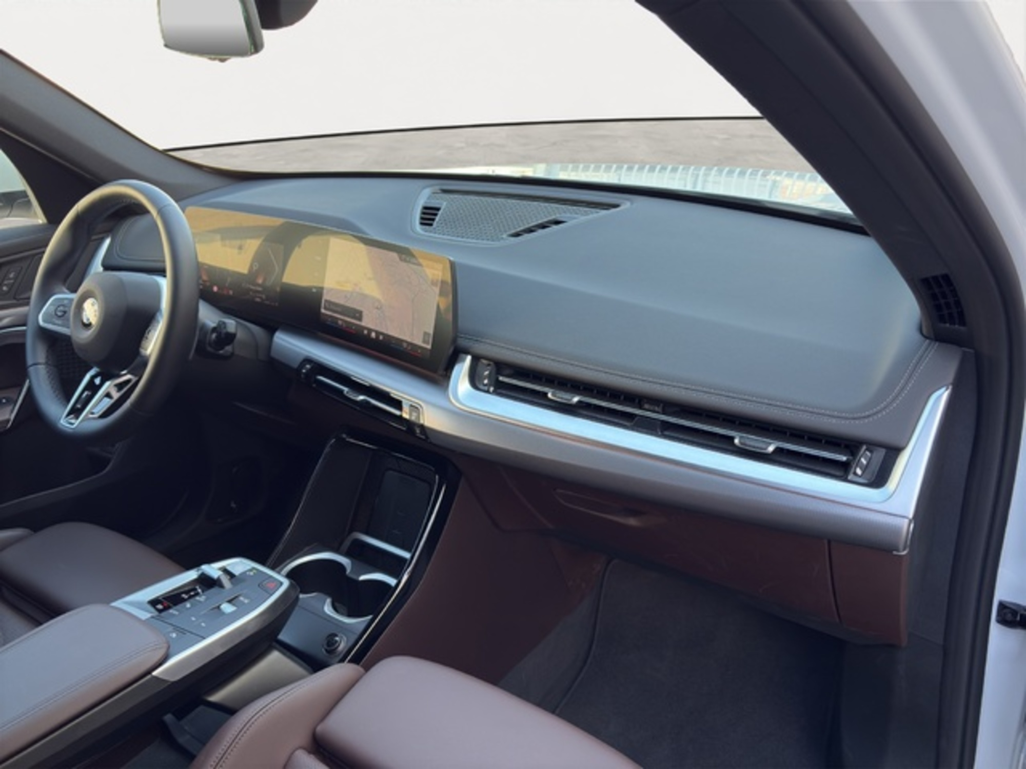 Renting BMW X1 sDrive20d 120 kW (163 CV) 5 4