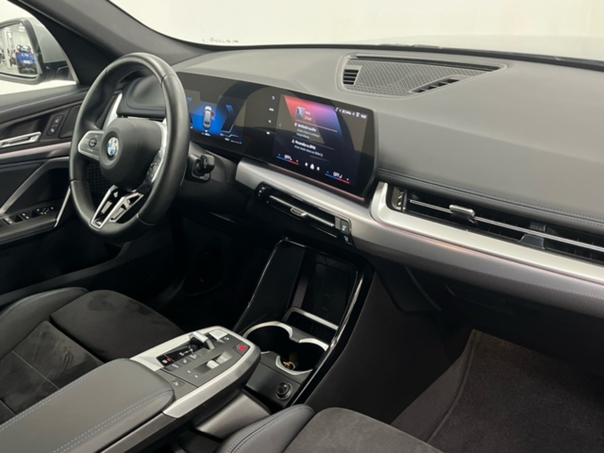 Renting BMW X1 sDrive20d 120 kW (163 CV) 7 12