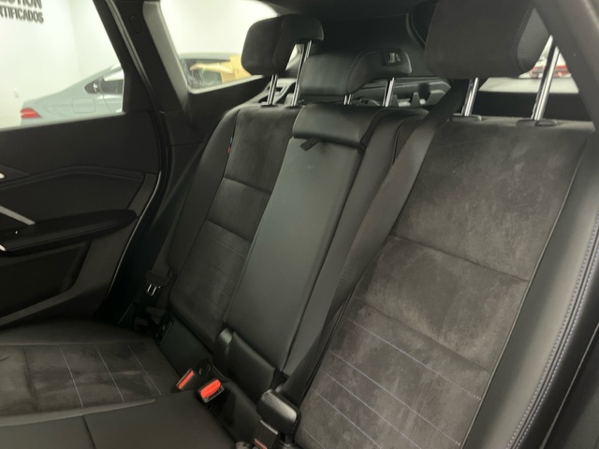 Renting BMW X1 sDrive20d 120 kW (163 CV) 8 2