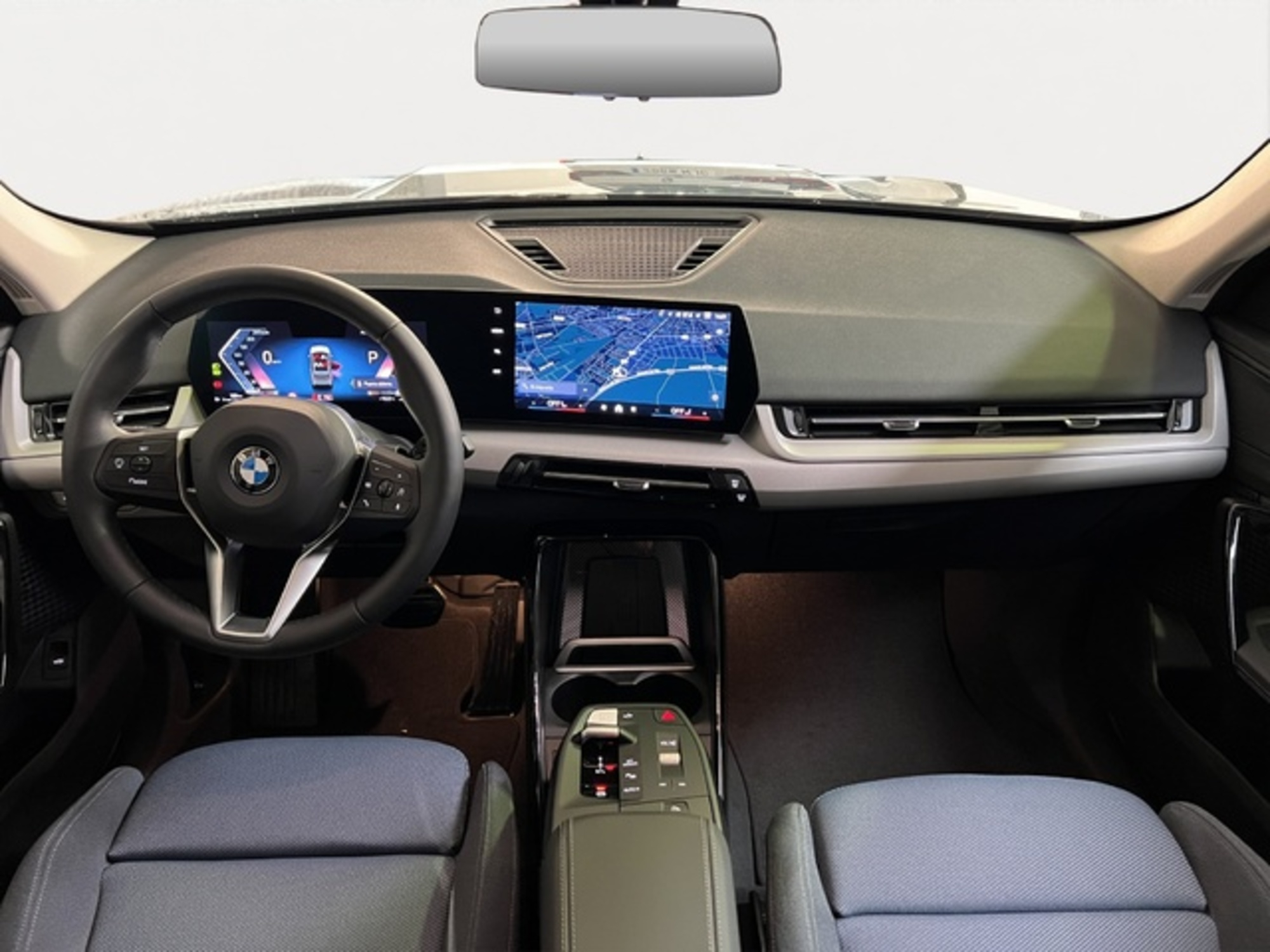 Renting BMW X1 sDrive20d 120 kW (163 CV) 8 4