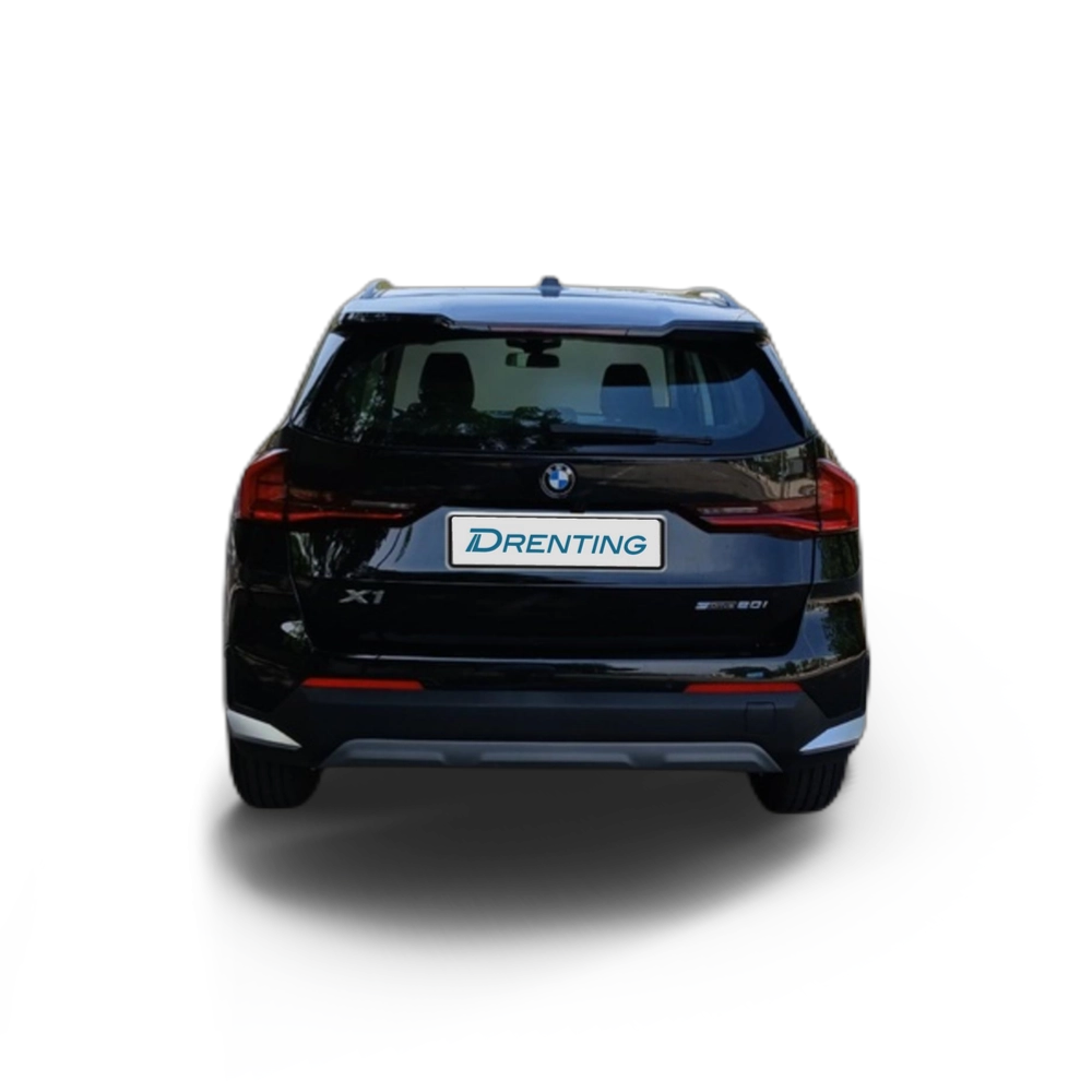 Renting BMW X1 sDrive20i 125 kW (170 CV)