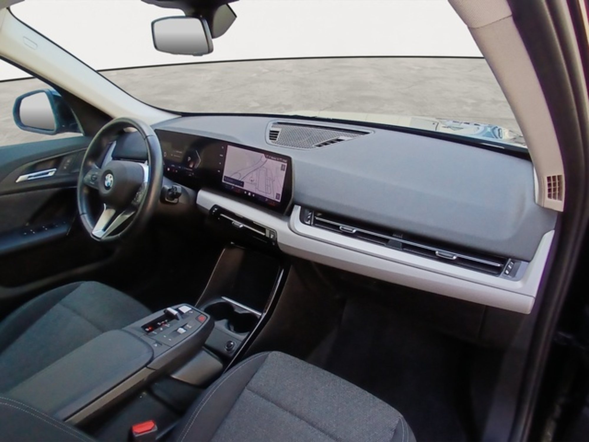 Renting BMW X1 sDrive20i 125 kW (170 CV)