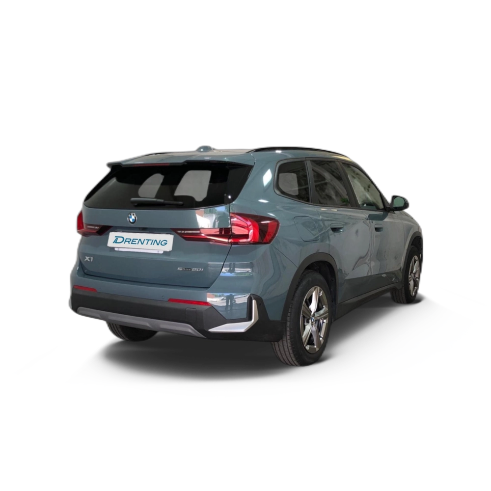 Renting BMW X1 sDrive20i 125 kW (170 CV) 3