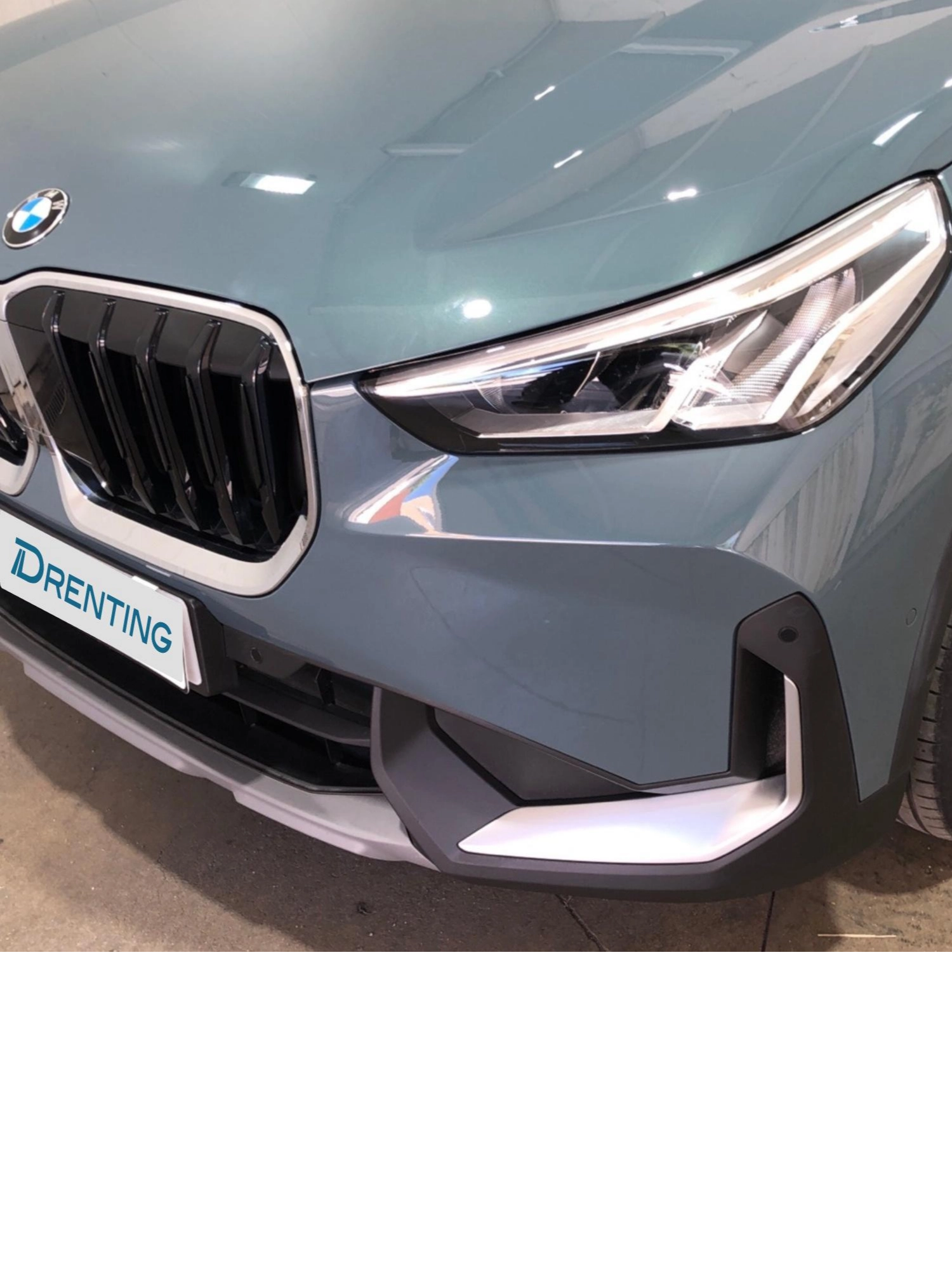 Renting BMW X1 sDrive20i 125 kW (170 CV) 3