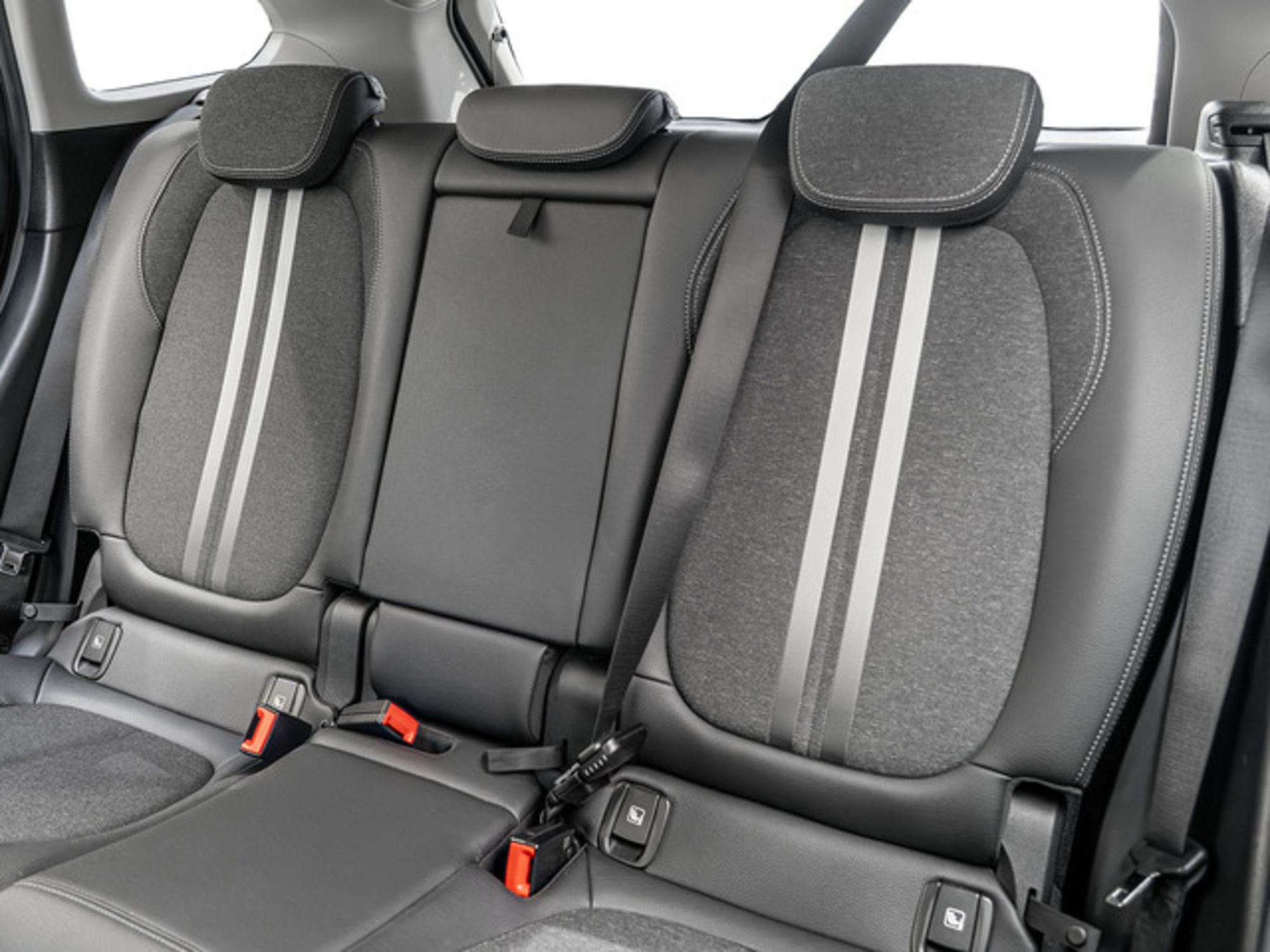 Renting BMW X1 xDrive18d 110 kW (150 CV)