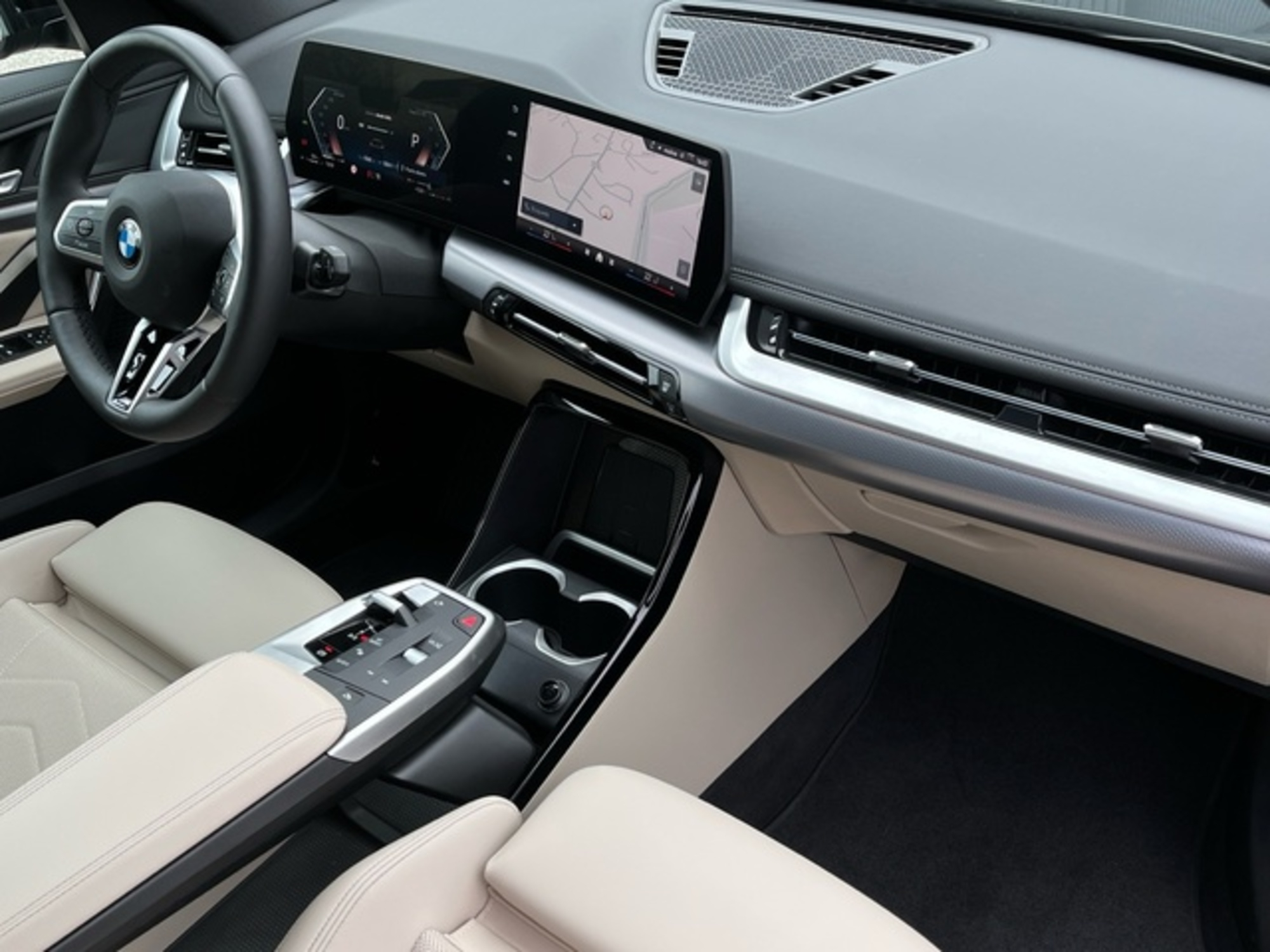 Renting BMW X1 xDrive20d 120 kW (163 CV) 16