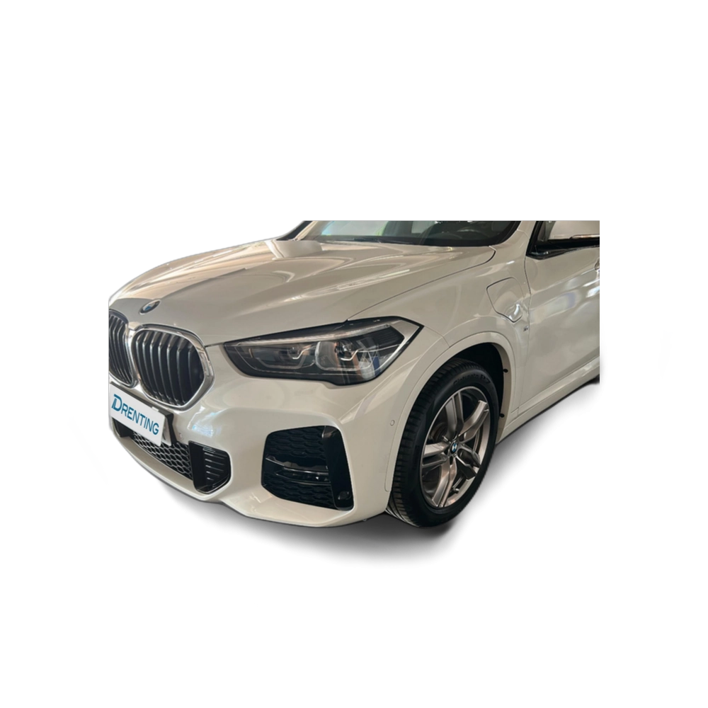 Renting BMW X1 xDrive25e 162 kW (220 CV) 1