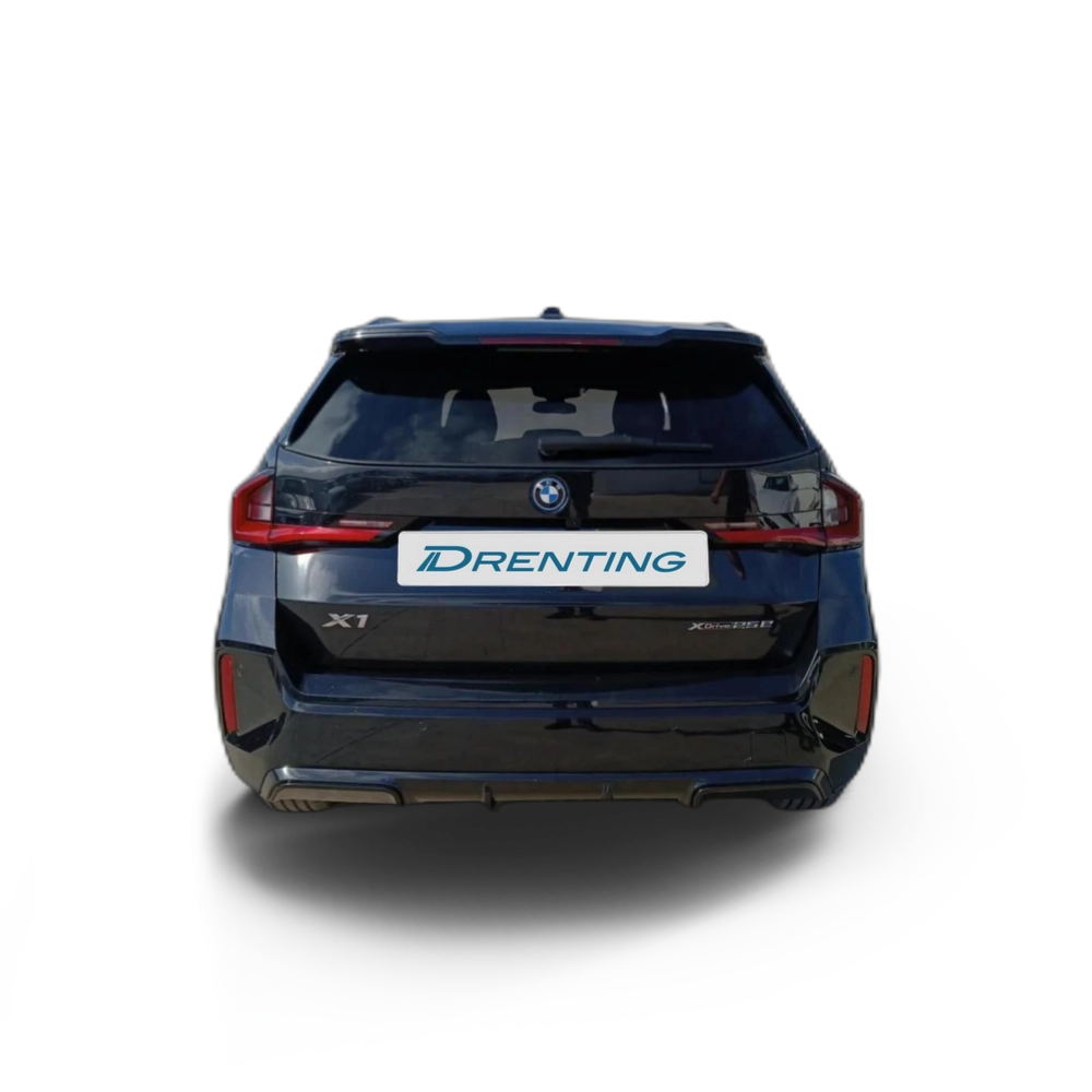 Renting BMW X1 xDrive25e 180 kW (245 CV) 10 8