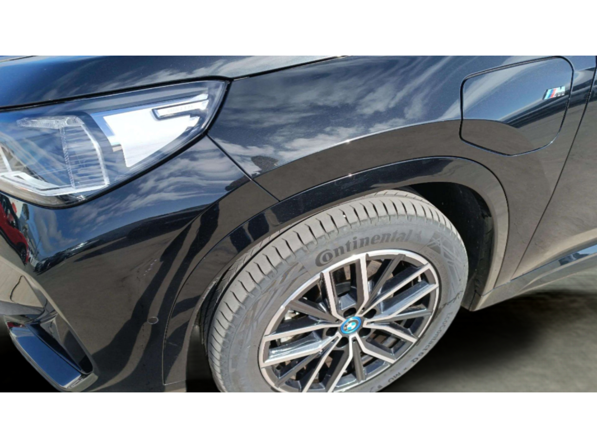 Renting BMW X1 xDrive25e 180 kW (245 CV) 10 8