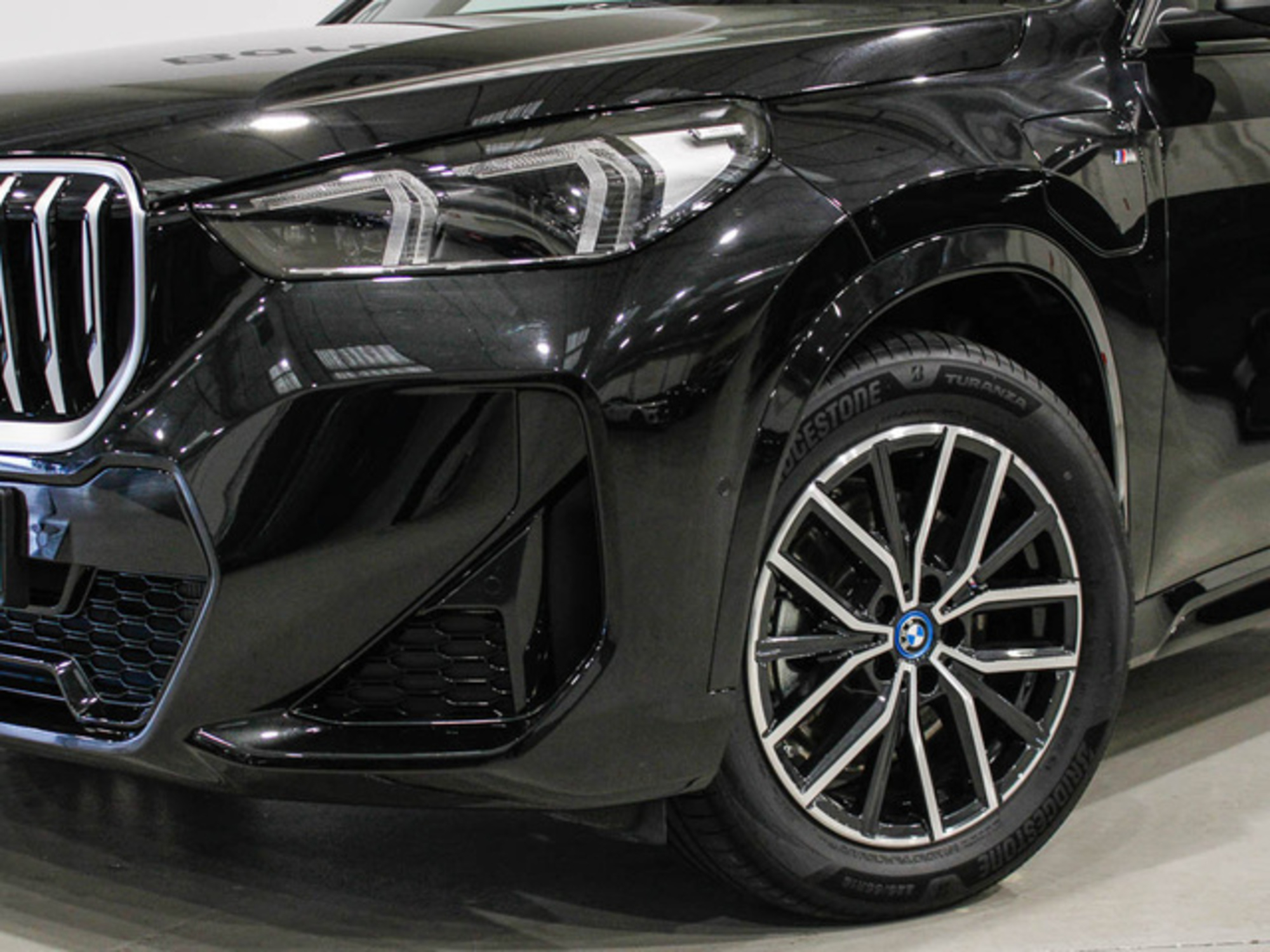 Renting BMW X1 xDrive25e 180 kW (245 CV) 10 12