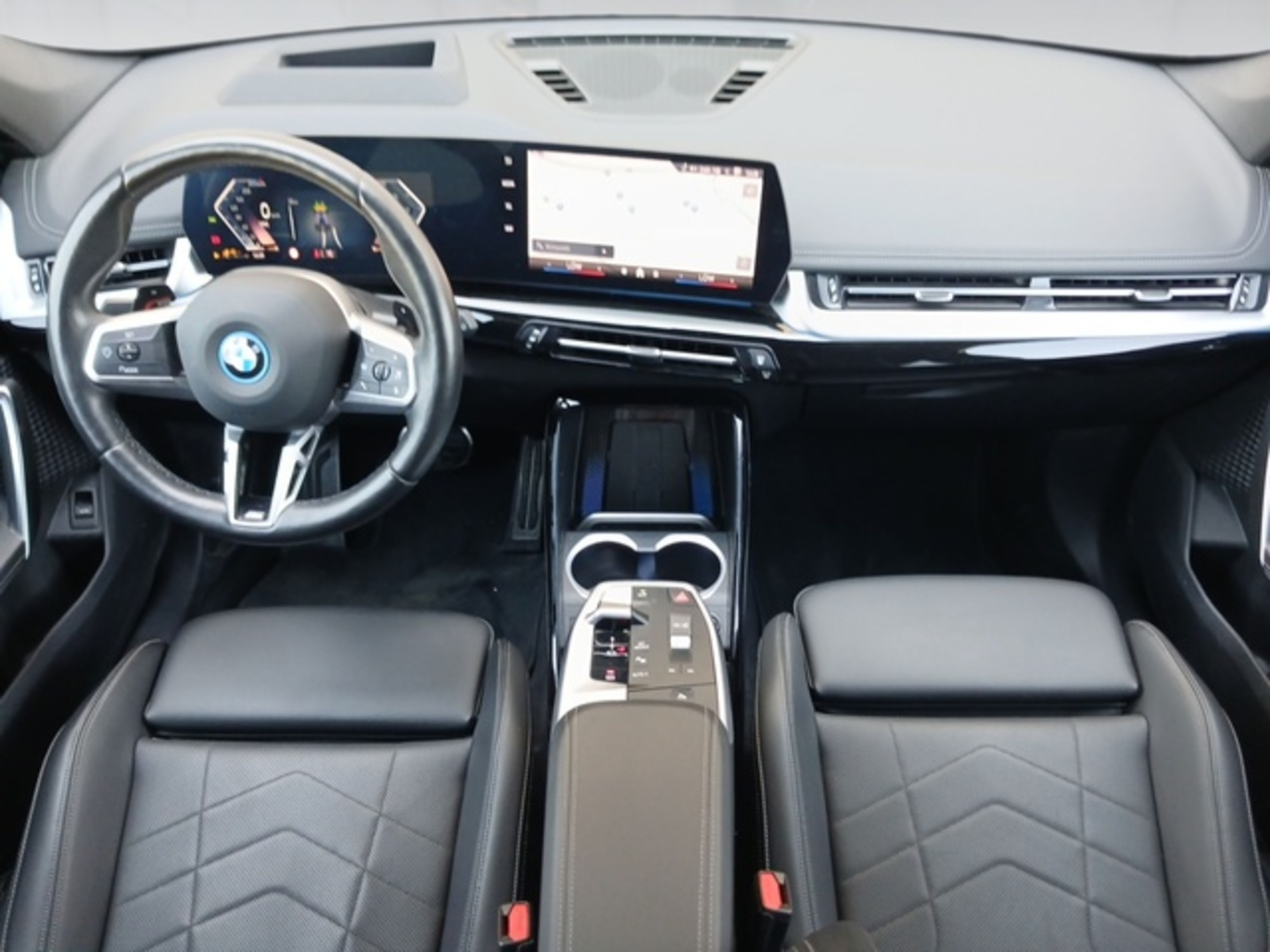 Renting BMW X1 xDrive25e 180 kW (245 CV) 10 20